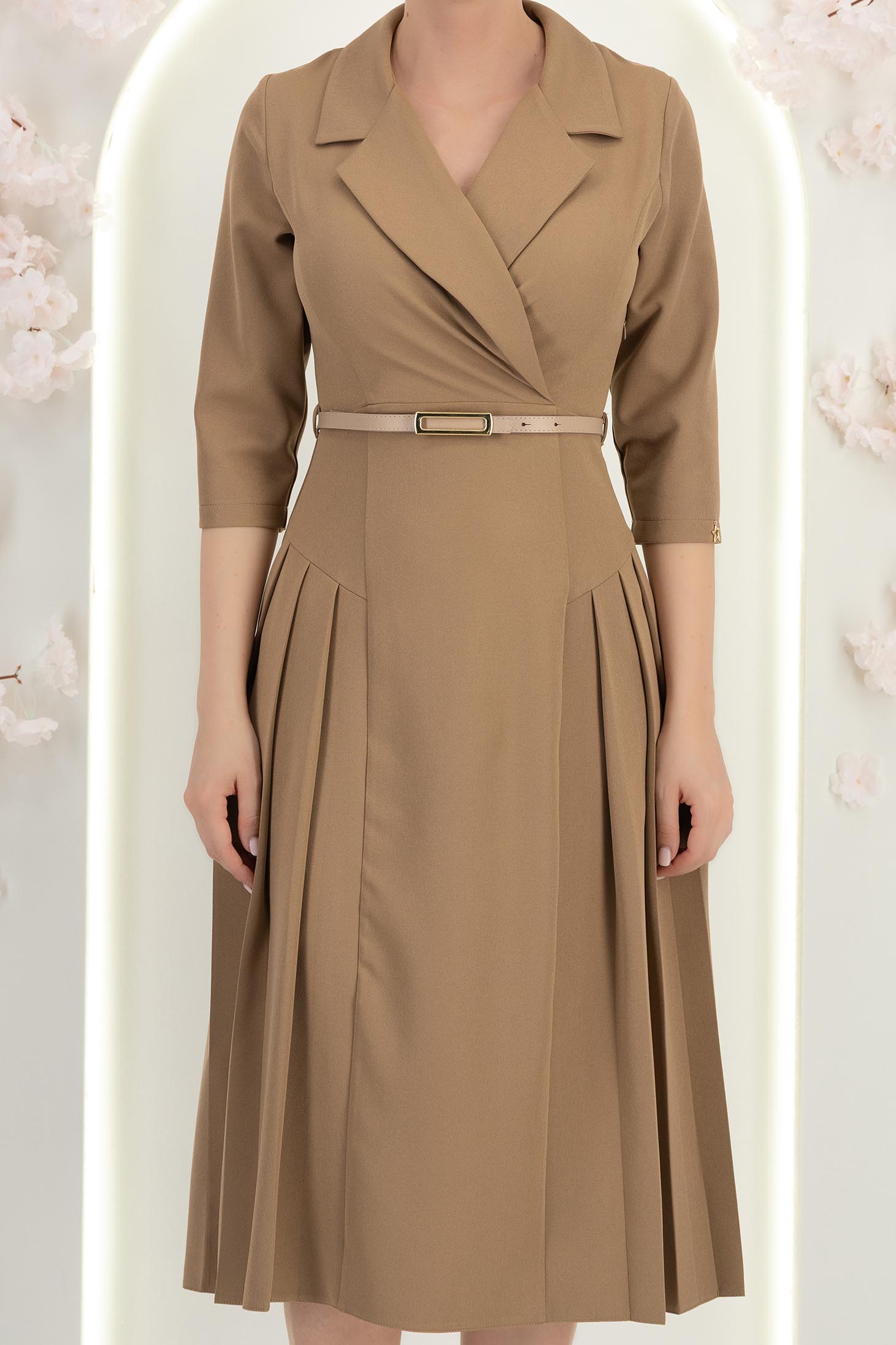 Rochie din stofa bej midi in clos cu pliuri de material si curea- StarShinerS 5 - StarShinerS.ro