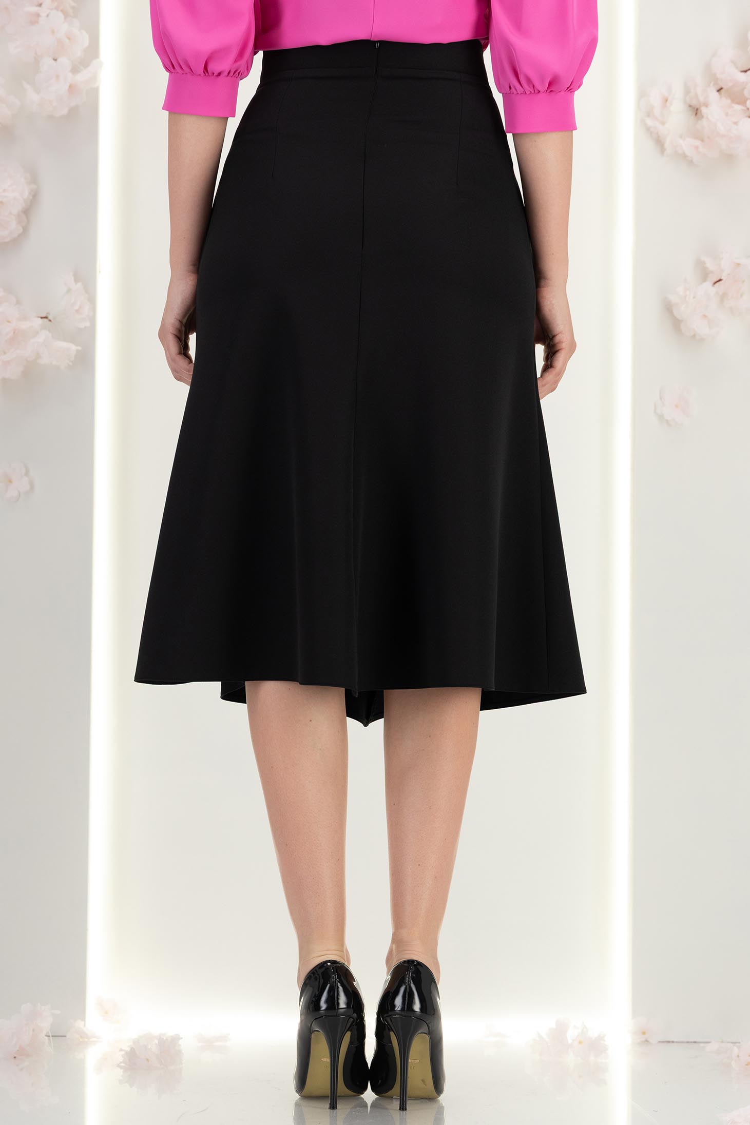 Fusta din stofa neagra midi in clini cu nasturi decorativi aurii - StarShinerS 5 - StarShinerS.ro