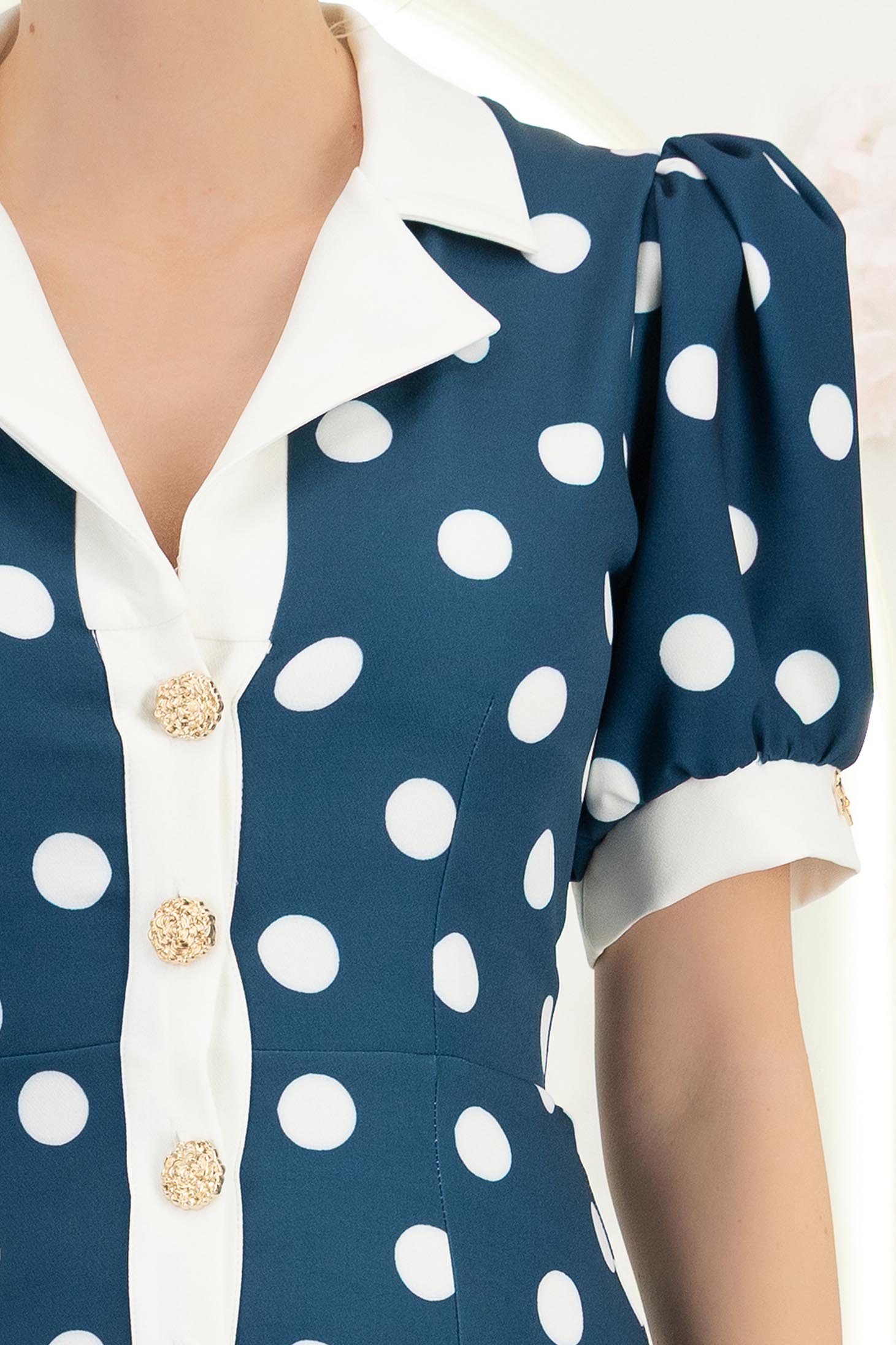 Rochie din stofa bleumarin cu buline midi in clos cu nasturi aurii decorativi - StarShinerS 5 - StarShinerS.ro