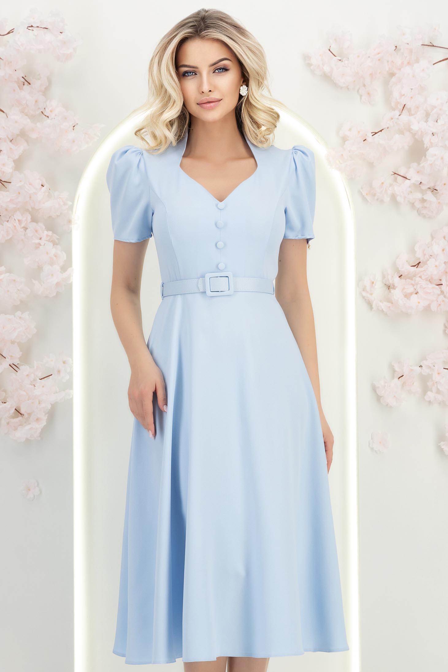 Rochie din stofa albastra-deschis midi in clos cu accesoriu tip curea - StarShinerS 4 - StarShinerS.ro