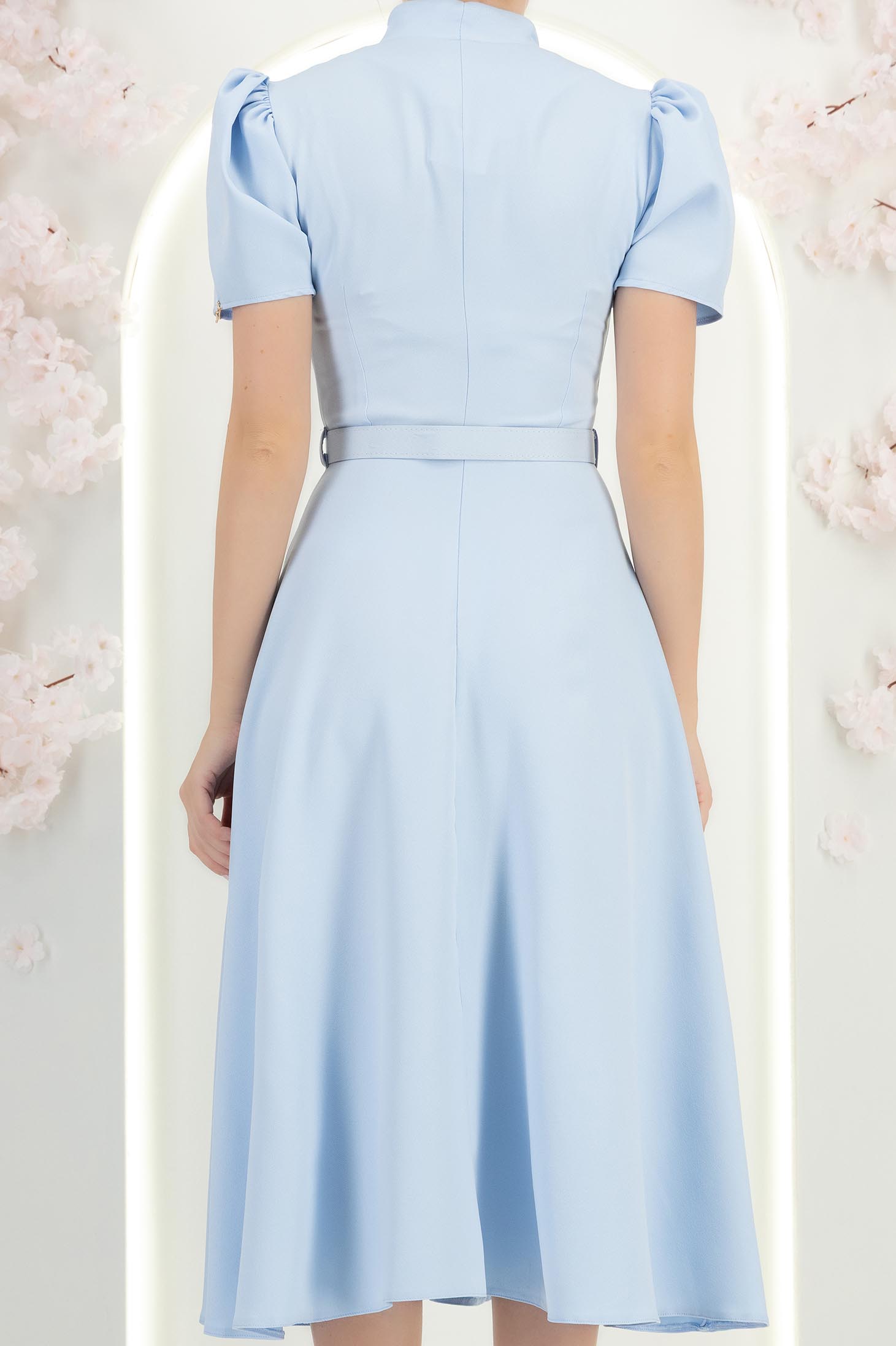 Rochie din stofa albastra-deschis midi in clos cu accesoriu tip curea - StarShinerS 7 - StarShinerS.ro