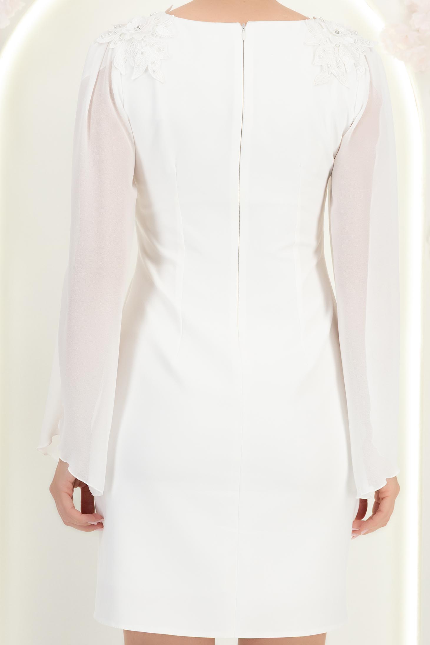 Rochie din stofa ivoire cu un croi drept si maneci tip fluture din voal cu aplicatii pe umeri - StarShinerS 5 - StarShinerS.ro