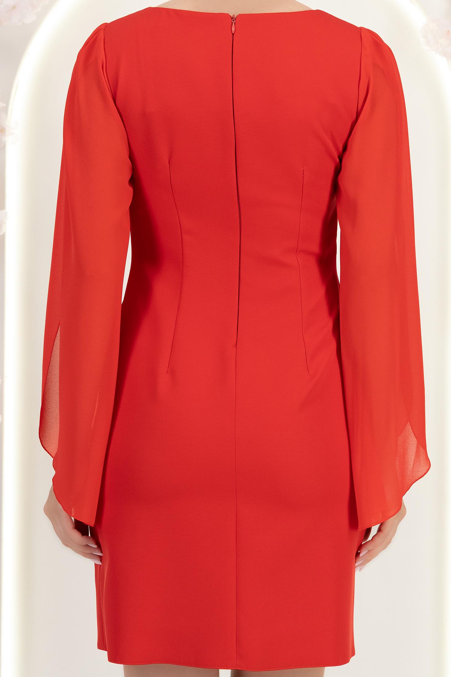 Rochie din stofa rosie cu un croi drept si maneci tip fluture din voal cu aplicatii pe umeri - StarShinerS 5 - StarShinerS.ro