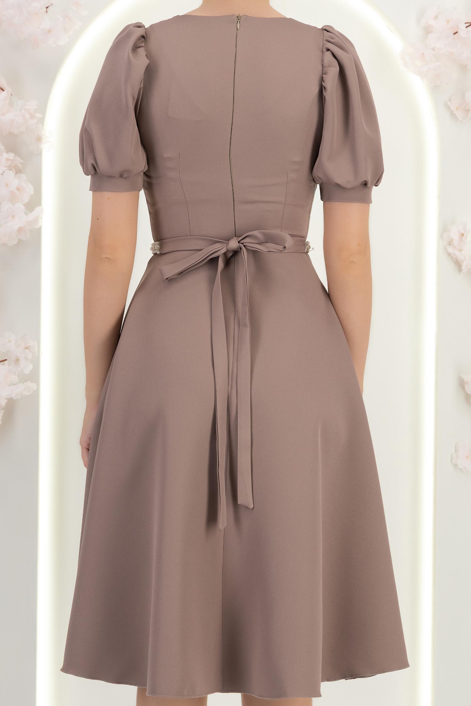 Rochie din stofa mocha midi in clos cu cordon cu perle - StarShinerS 6 - StarShinerS.ro