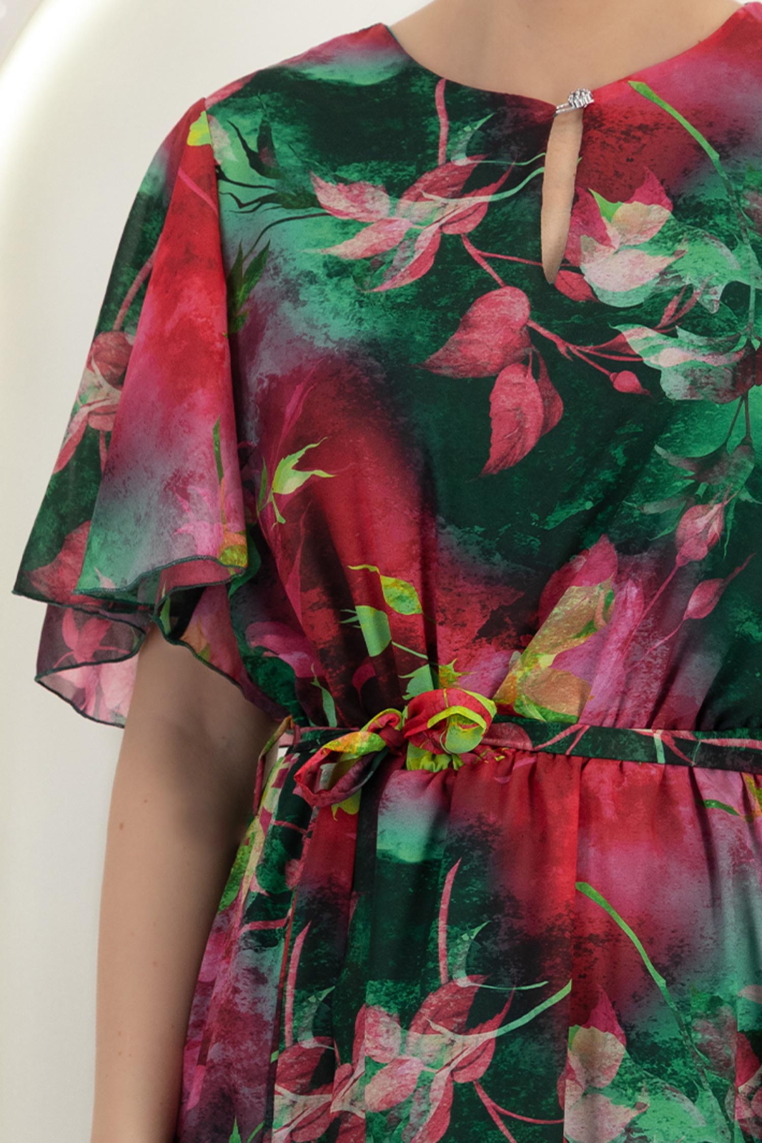 Rochie din material fluid verde midi in clos cu elastic in talie si cordon detasabil 4 - StarShinerS.ro