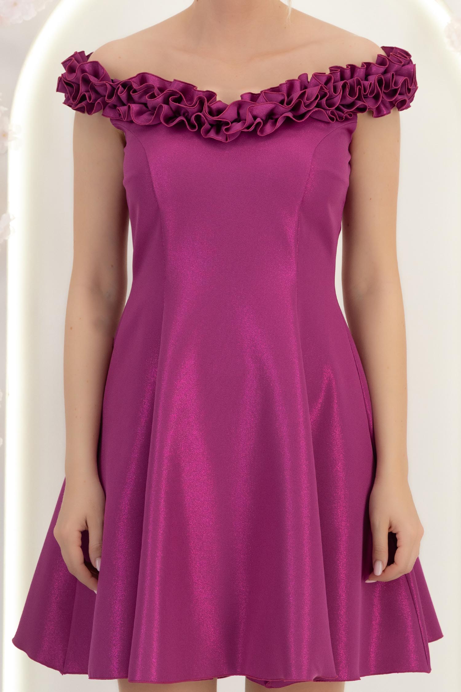 Rochie scurta cu sclipici in clos cu volanase - StarShinerS 6 - StarShinerS.ro