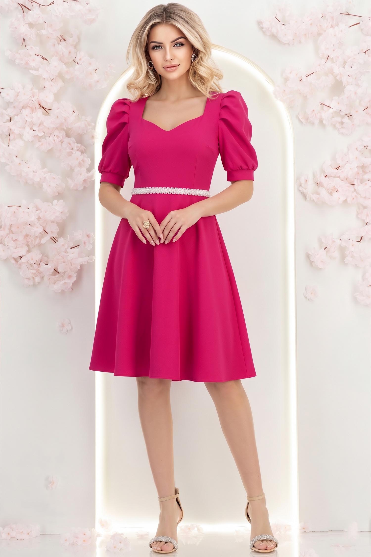 Rochie fuchsia până la genunchi in clos accesorizata cu cordon cu perle detasabil- StarShinerS 3 - StarShinerS.ro