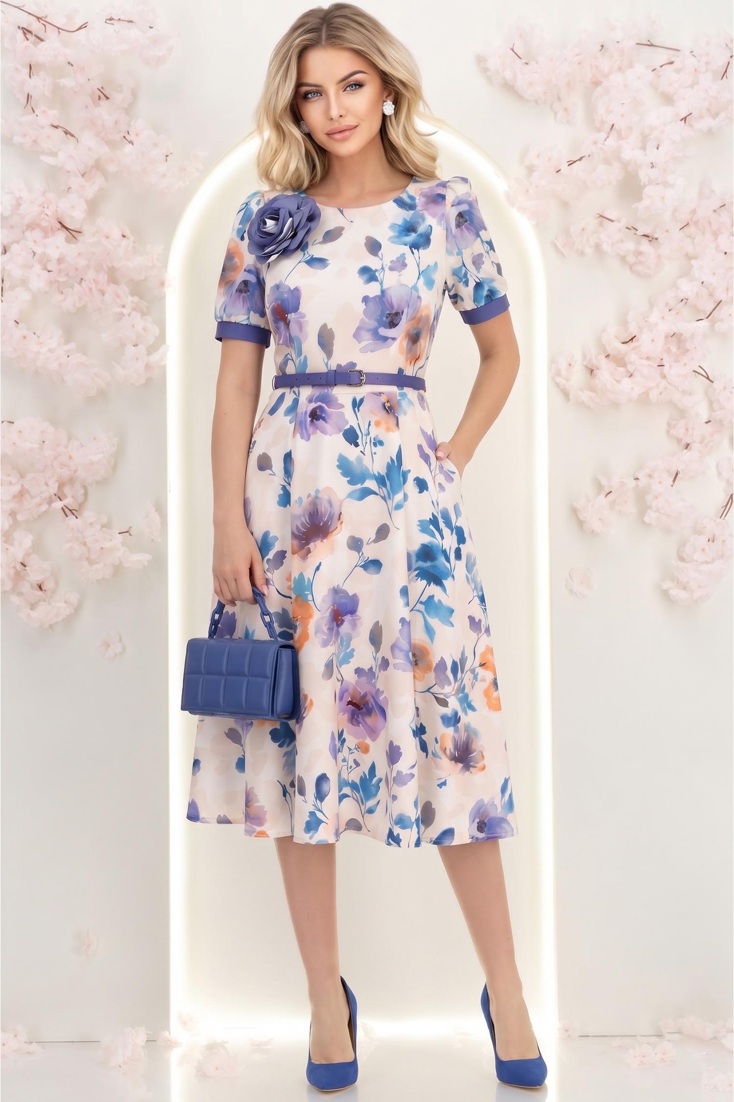 rochii dama midi Rochie crem midi in clos cu accesoriu tip curea si brosa florala - StarShinerS