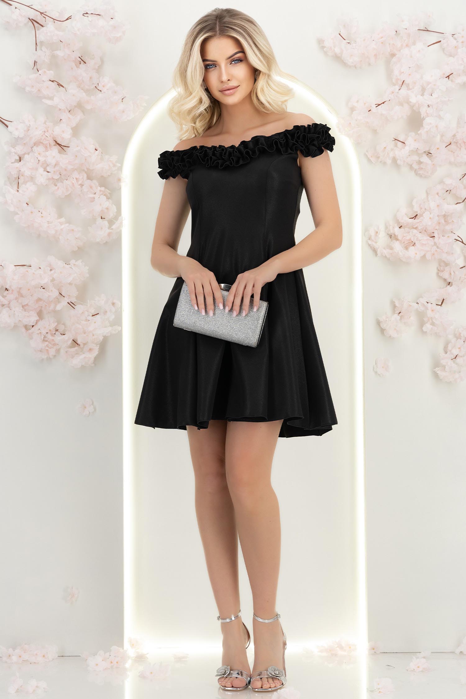 Rochie neagra cu sclipici scurta in clos cu volanase - StarShinerS 3 - StarShinerS.ro