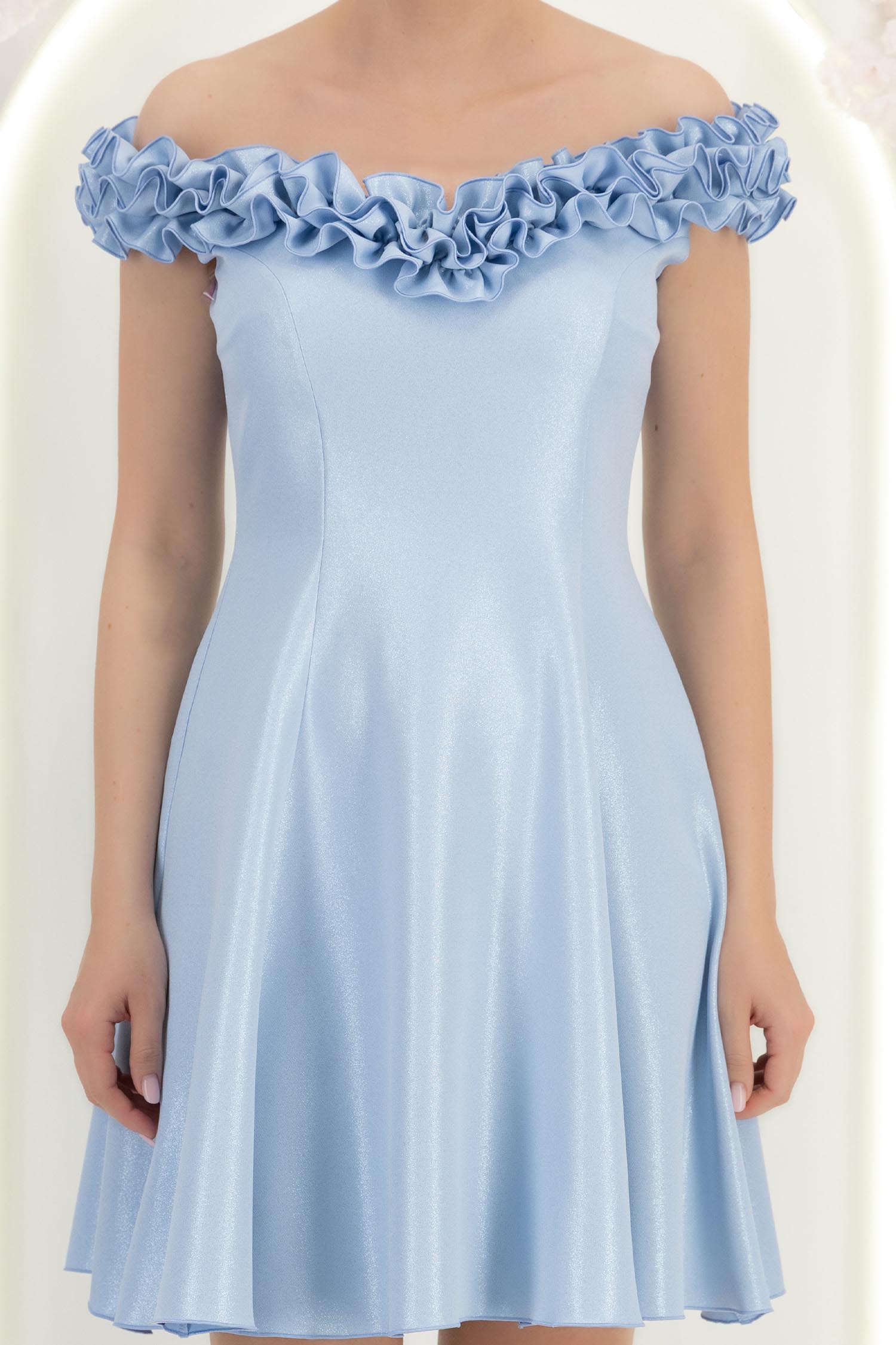 Rochie albastru-deschis cu sclipici scurta in clos cu volanase - StarShinerS 5 - StarShinerS.ro