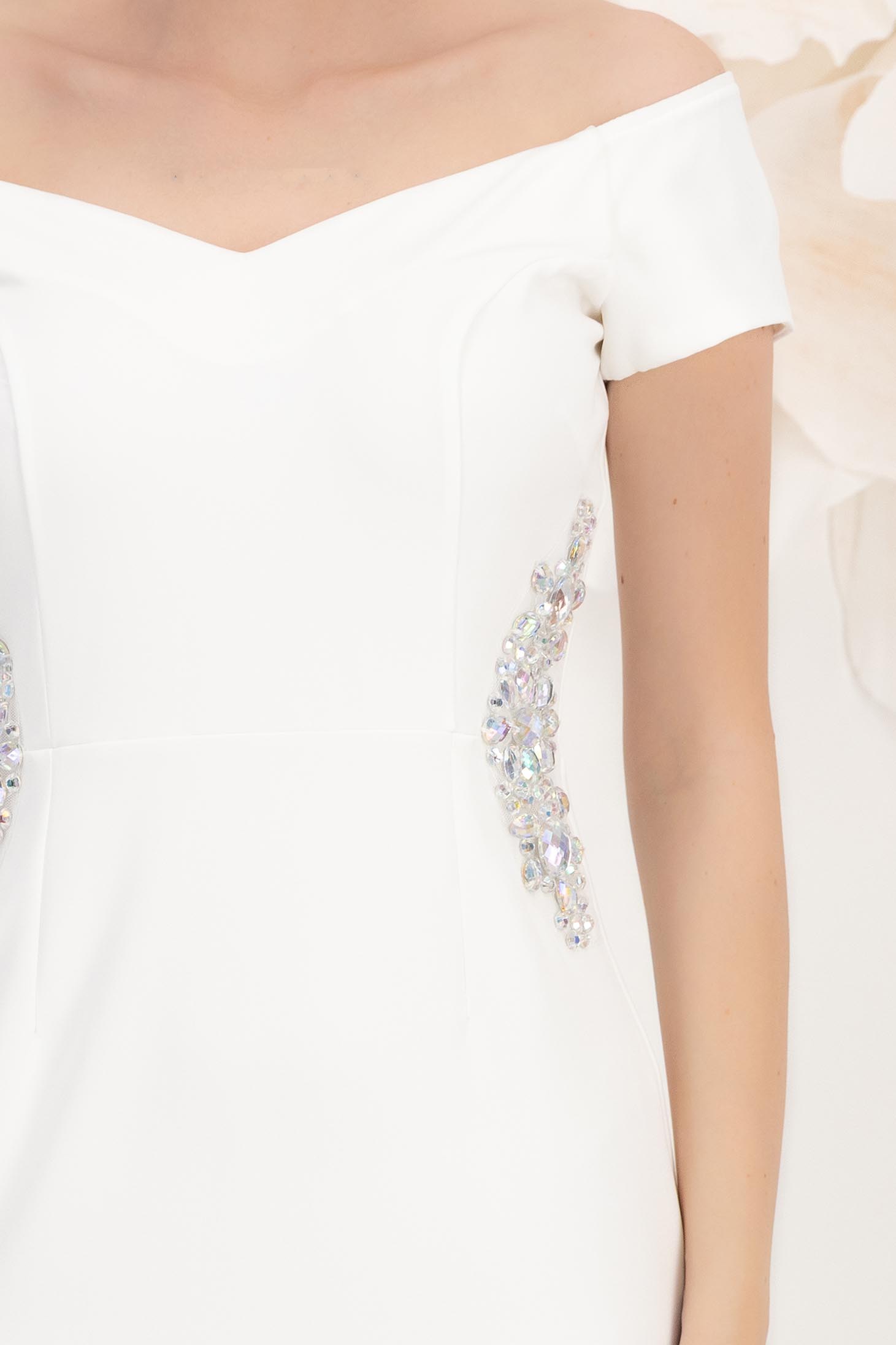 Rochie ivoire midi tip creion cu aplicatii strass - StarShinerS 4 - StarShinerS.ro
