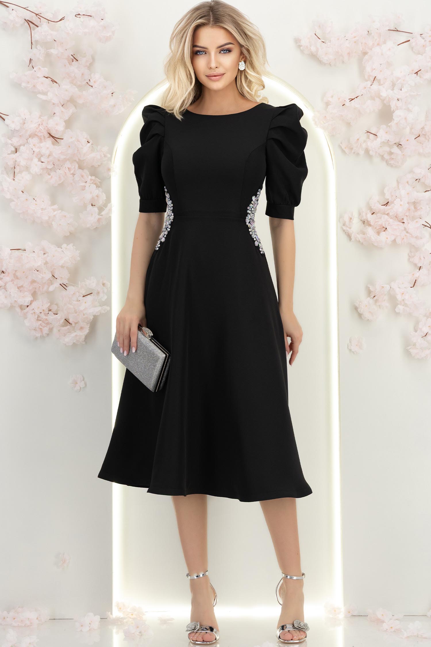 Rochie neagra midi in clos accesorizata cu pietre stras - StarShinerS 3 - StarShinerS.ro