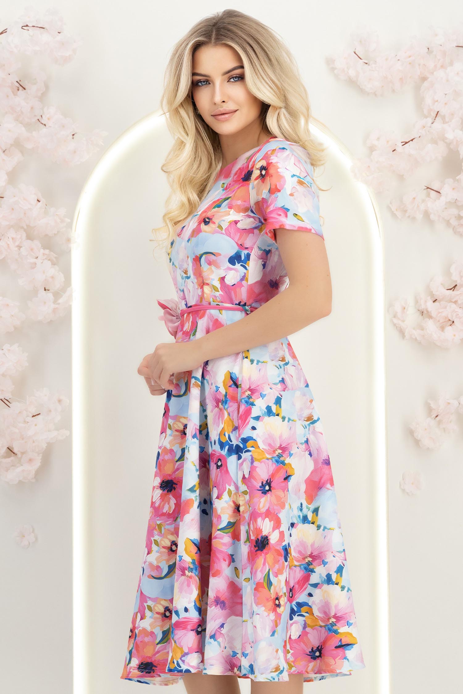 Rochie cu imprimeu midi in clos accesorizata cu cordon si buzunare laterale 2 - StarShinerS.ro