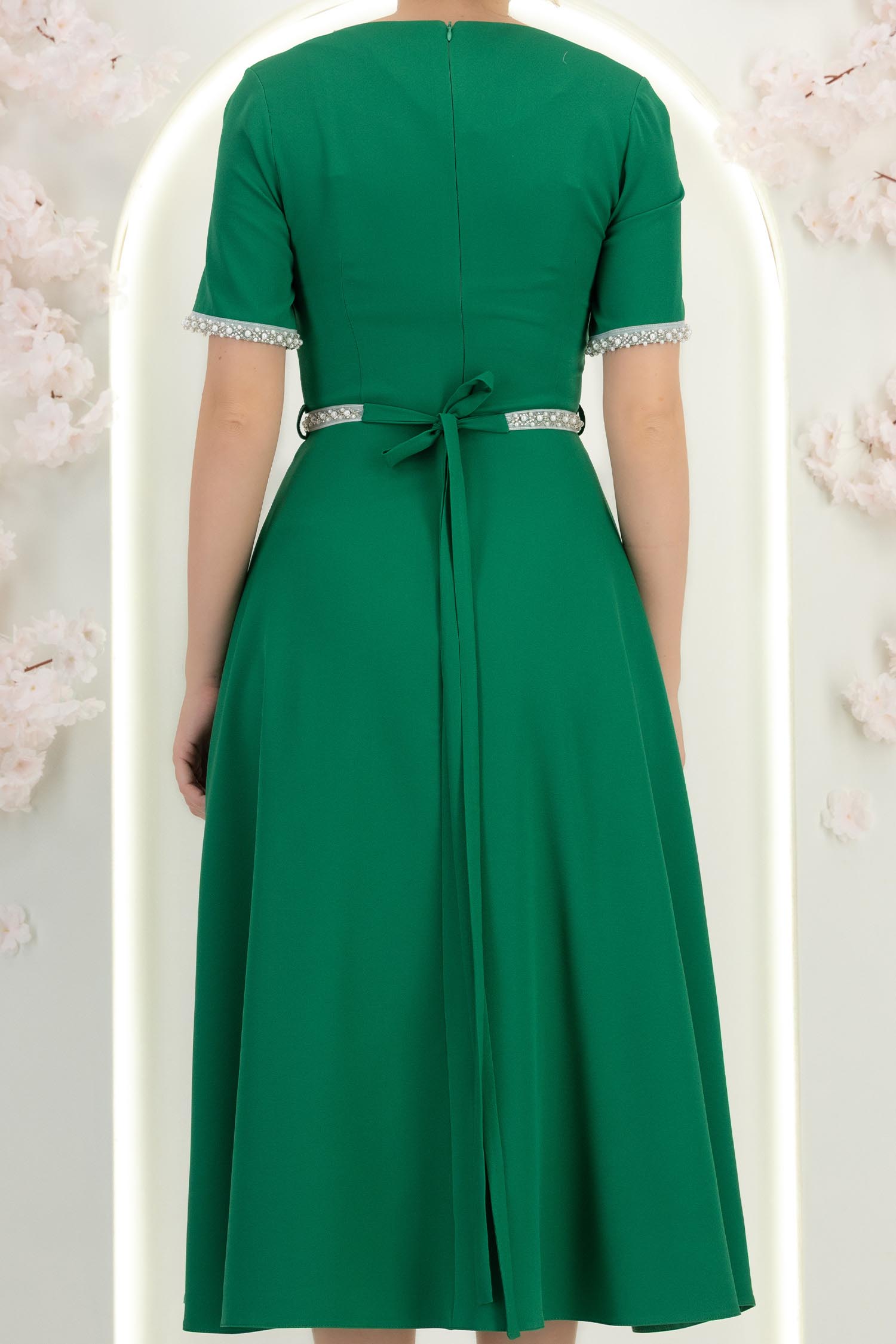 Rochie verde midi in clos cu perle si cordon detasabil - StarShinerS 4 - StarShinerS.ro