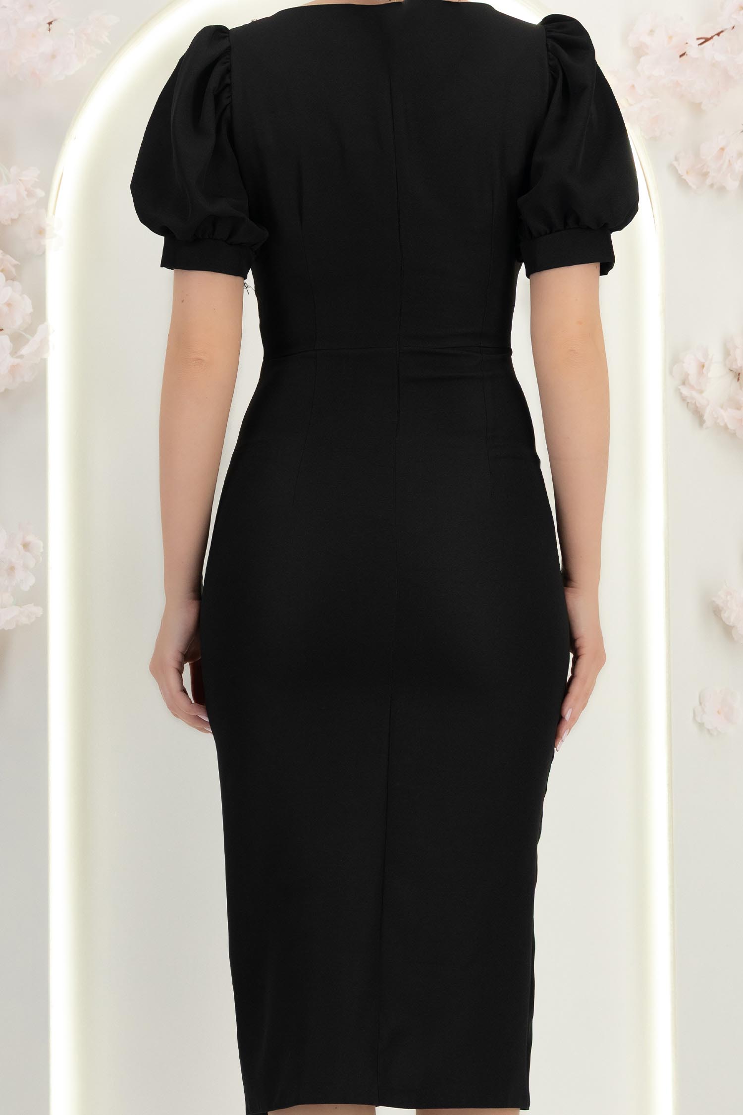Rochie neagra midi tip creion cu aplicatii stralucitoare - StarShinerS 6 - StarShinerS.ro