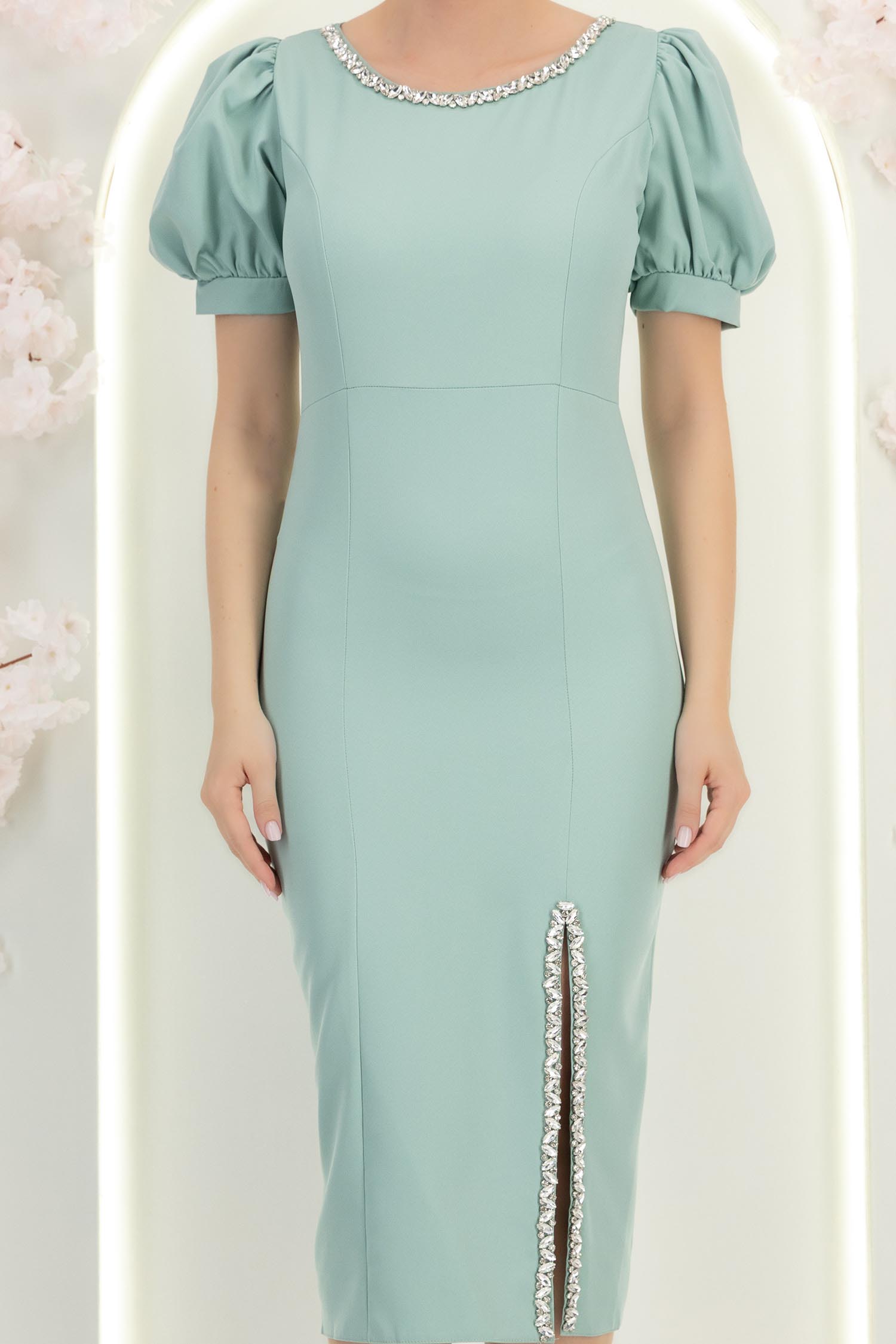 Rochie mint midi tip creion cu aplicatii stralucitoare - StarShinerS 4 - StarShinerS.ro