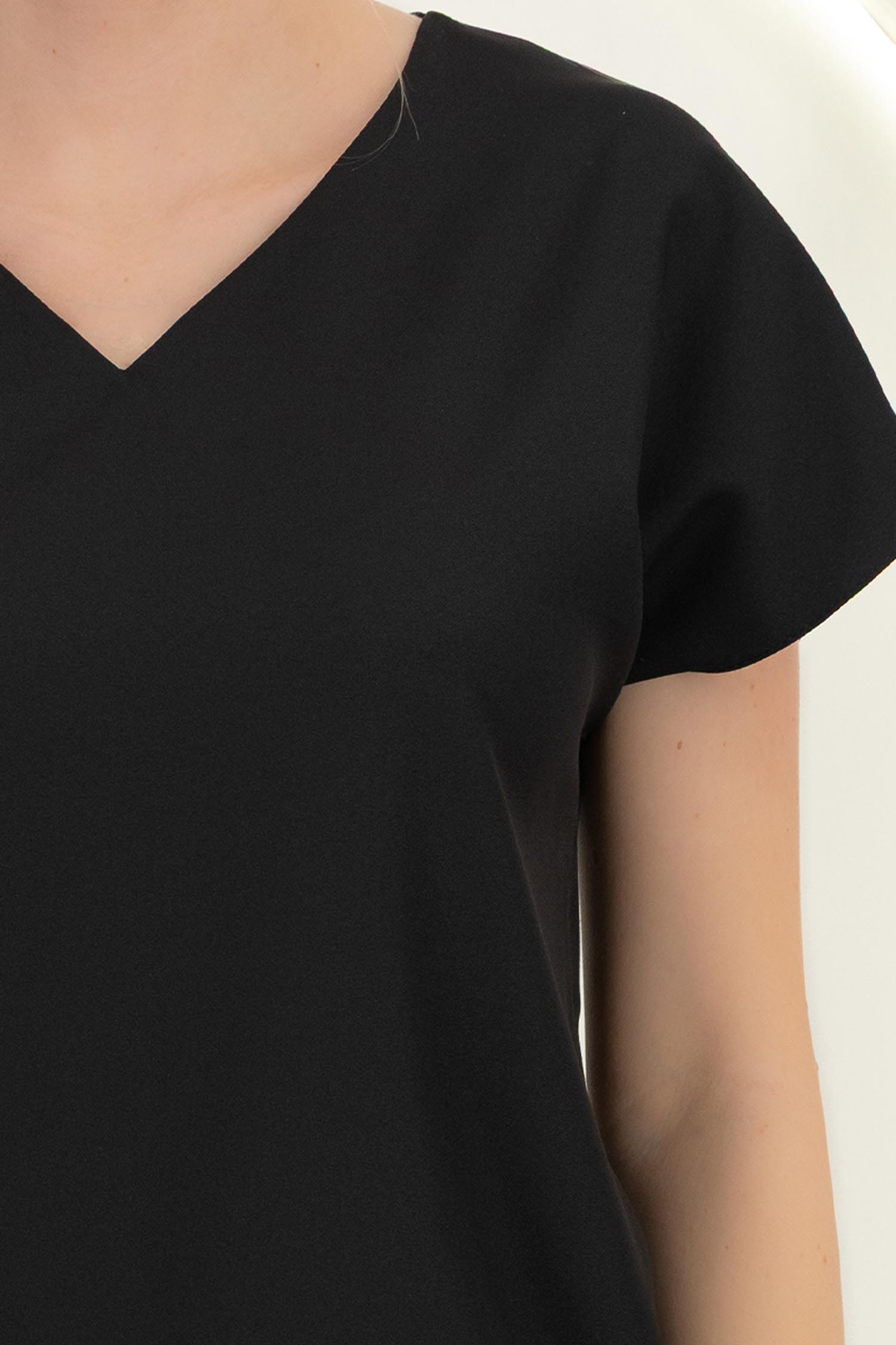 Bluza dama din viscoza neagra cu maneca scurta si croi larg 4 - StarShinerS.ro