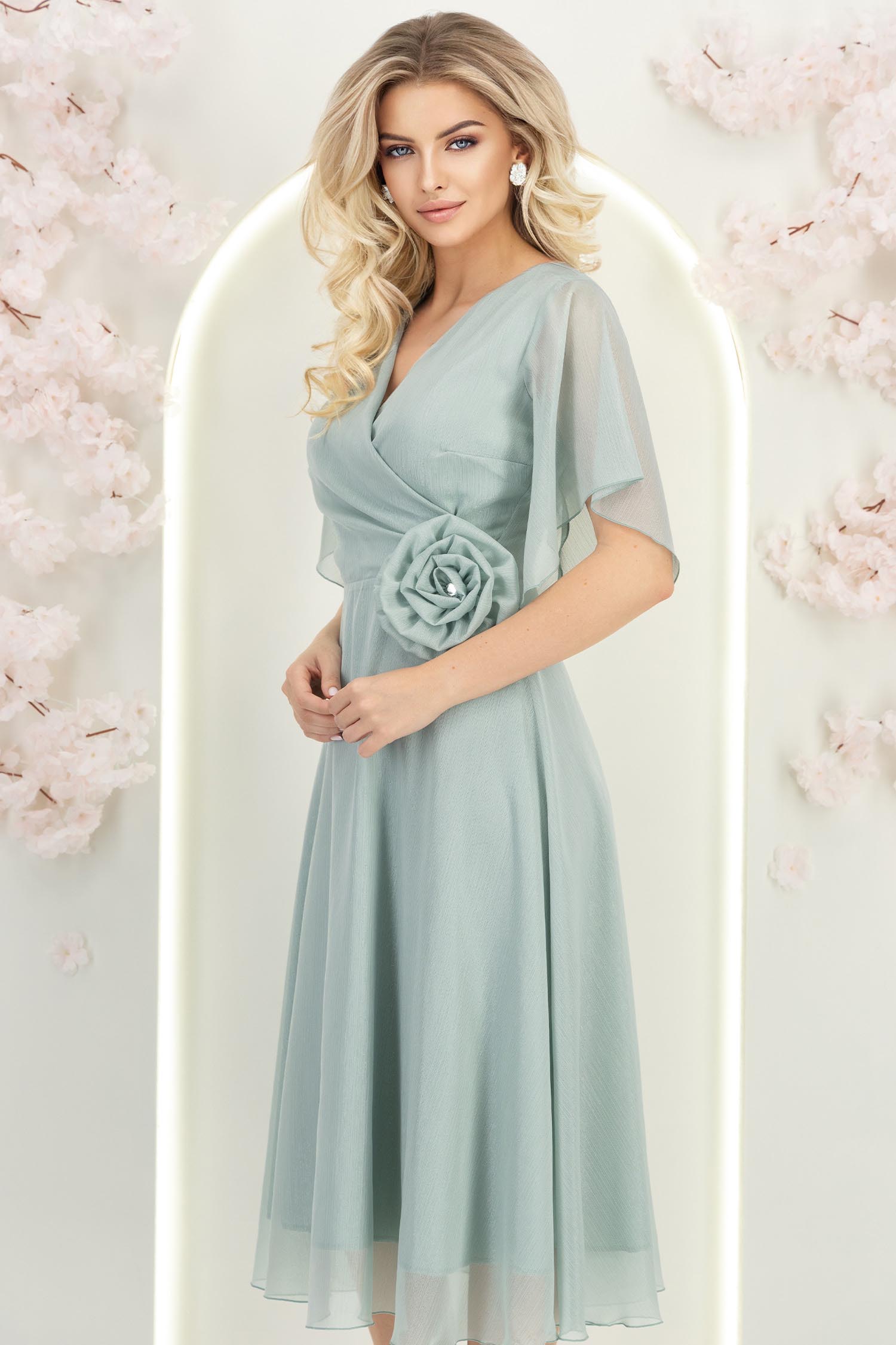 Rochie din voal cu fir lame mint midi in clos cu brosa - StarShinerS 2 - StarShinerS.ro
