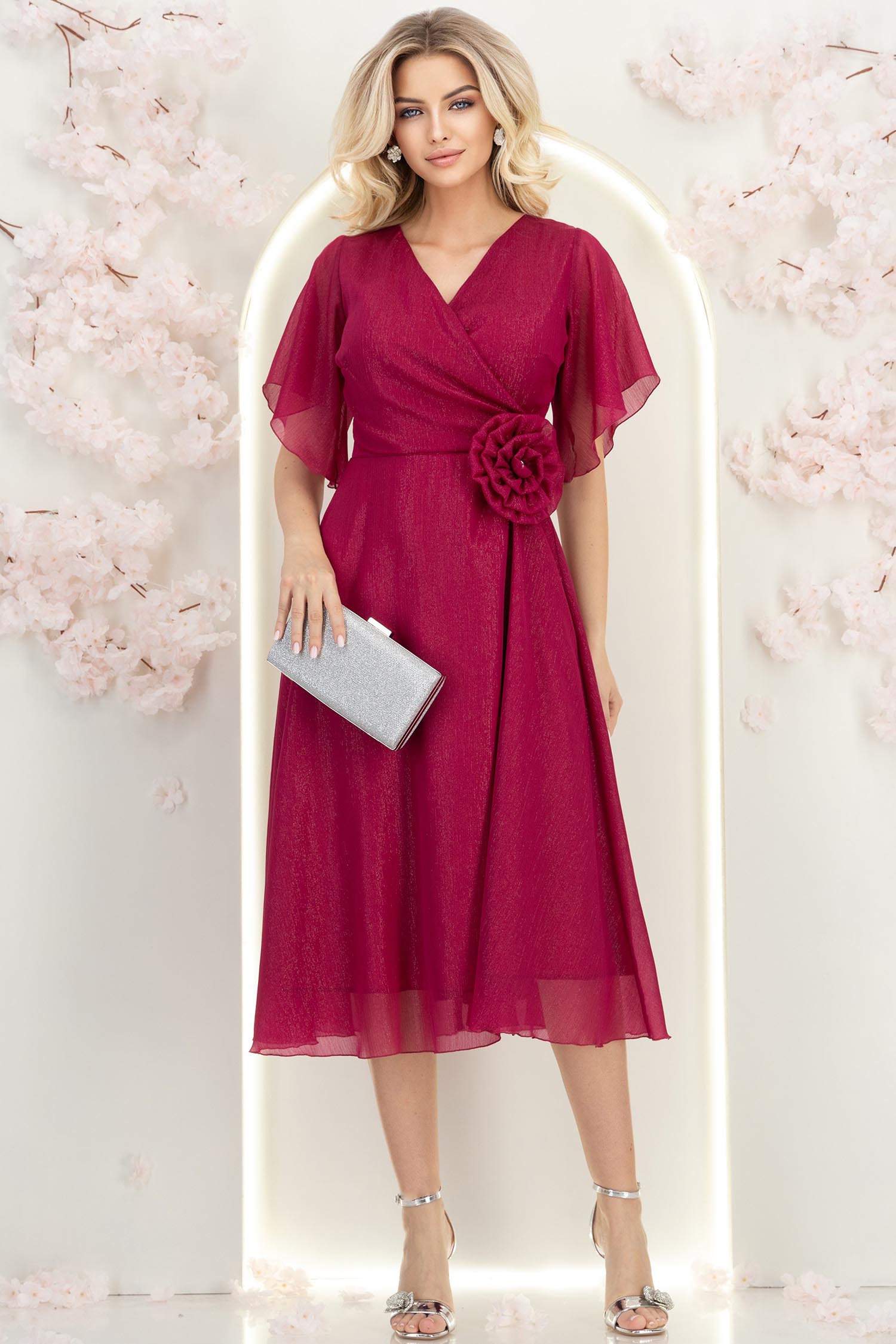 Rochie din voal cu fir lame zmeura midi in clos cu brosa - StarShinerS 4 - StarShinerS.ro