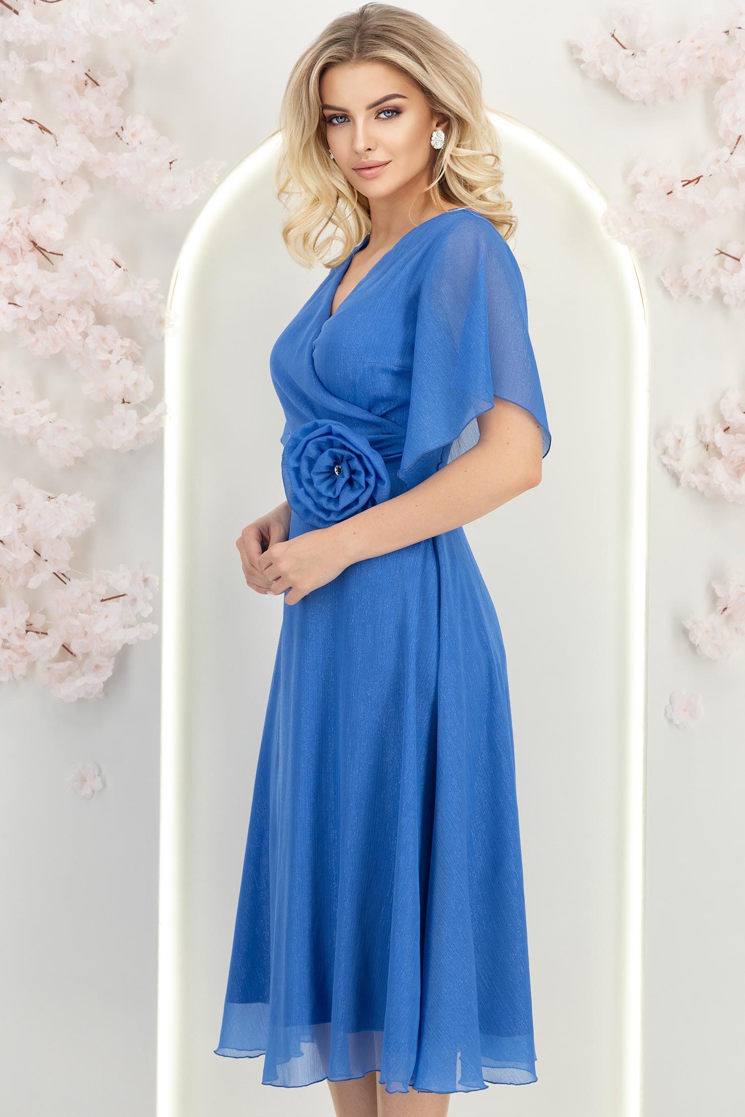 Rochie din voal cu fir lame albastra-deschis midi in clos cu brosa - StarShinerS 2 - StarShinerS.ro