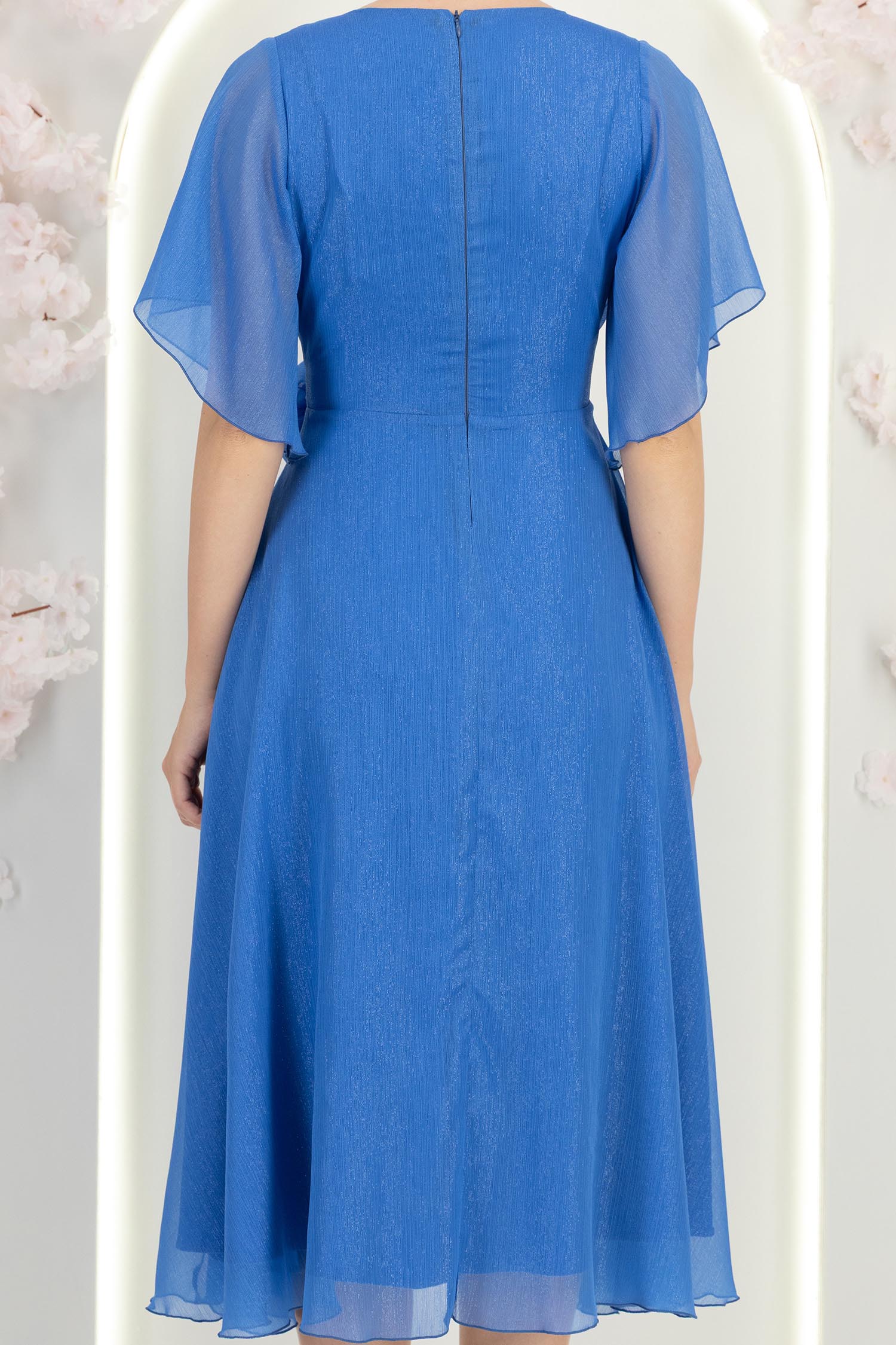 Rochie din voal cu fir lame albastra-deschis midi in clos cu brosa - StarShinerS 7 - StarShinerS.ro