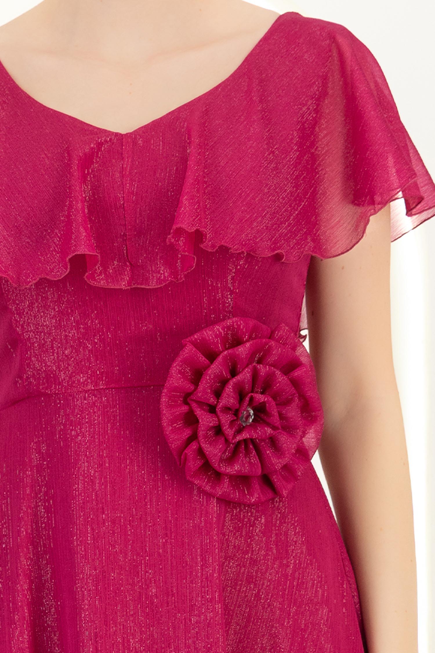 Rochie din voal si fir lame zmeura midi in clos cu brosa - StarShinerS 3 - StarShinerS.ro