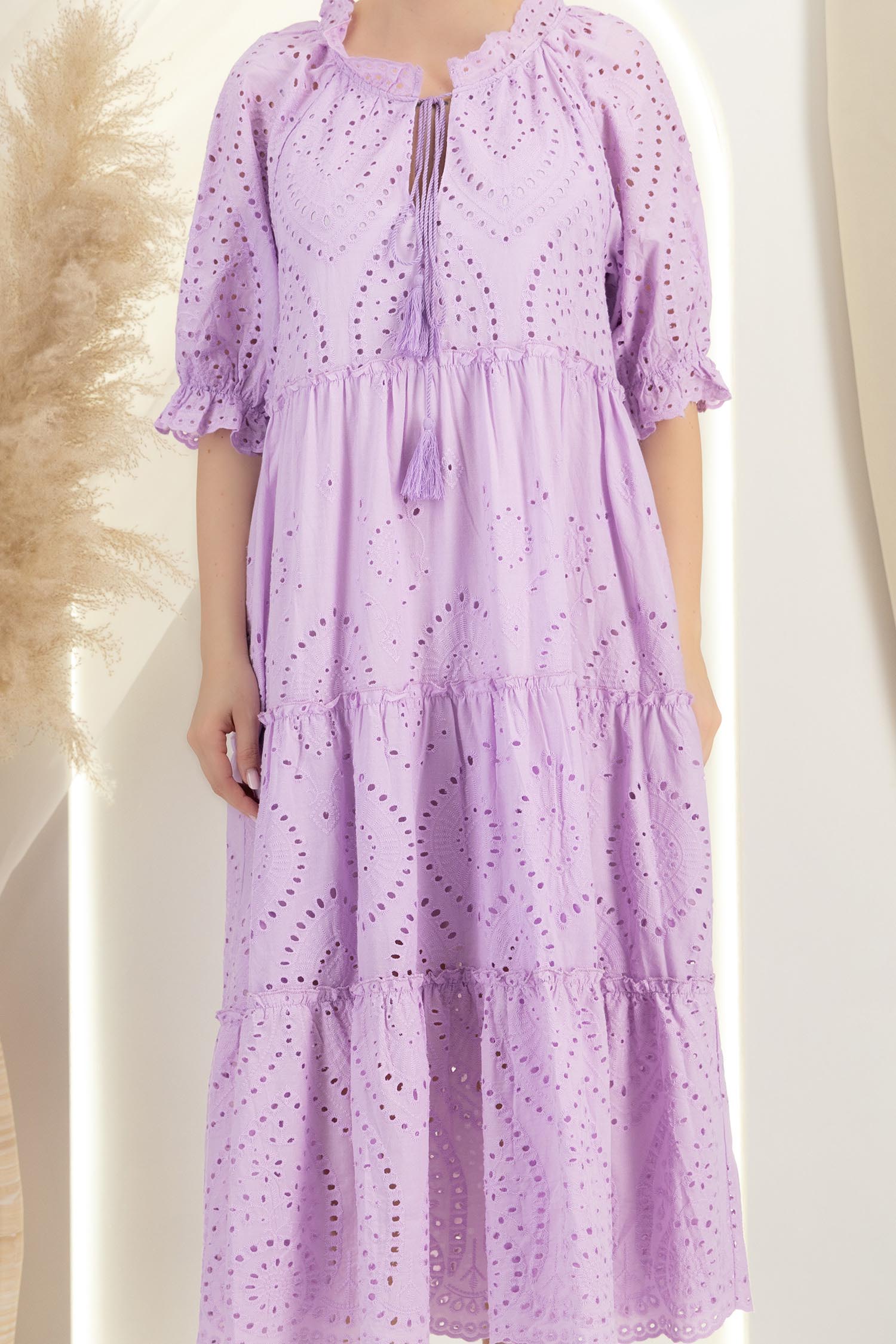 Rochie din ghipură lila midi cu croi larg si maneci scurte bufante 4 - StarShinerS.ro