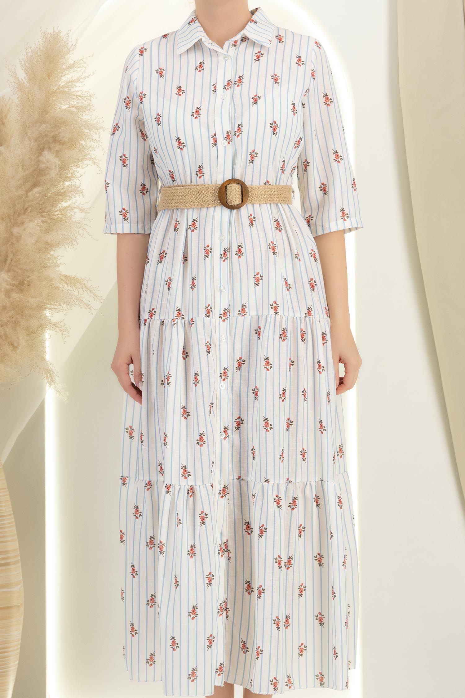 Rochie din material fin la atingere alba lunga cu croi larg si curea 6 - StarShinerS.ro