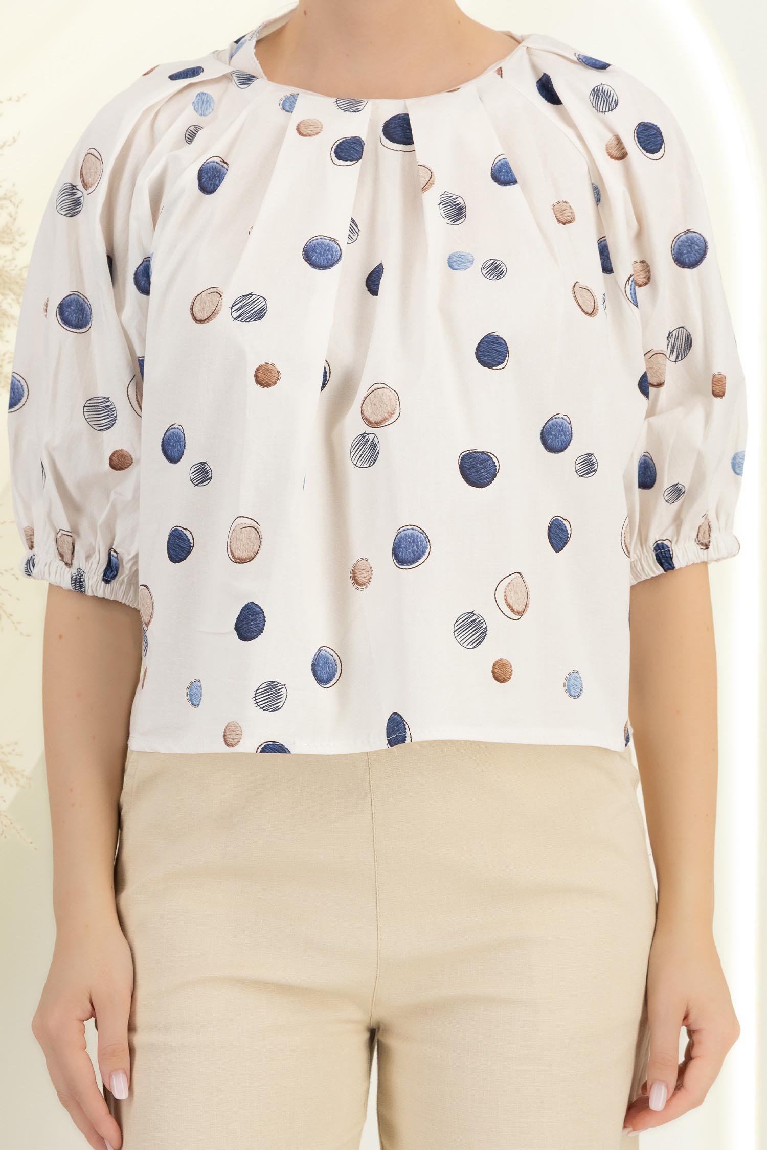 Bluza dama din bumbac alba cu croi larg si buline bleumarin 5 - StarShinerS.ro