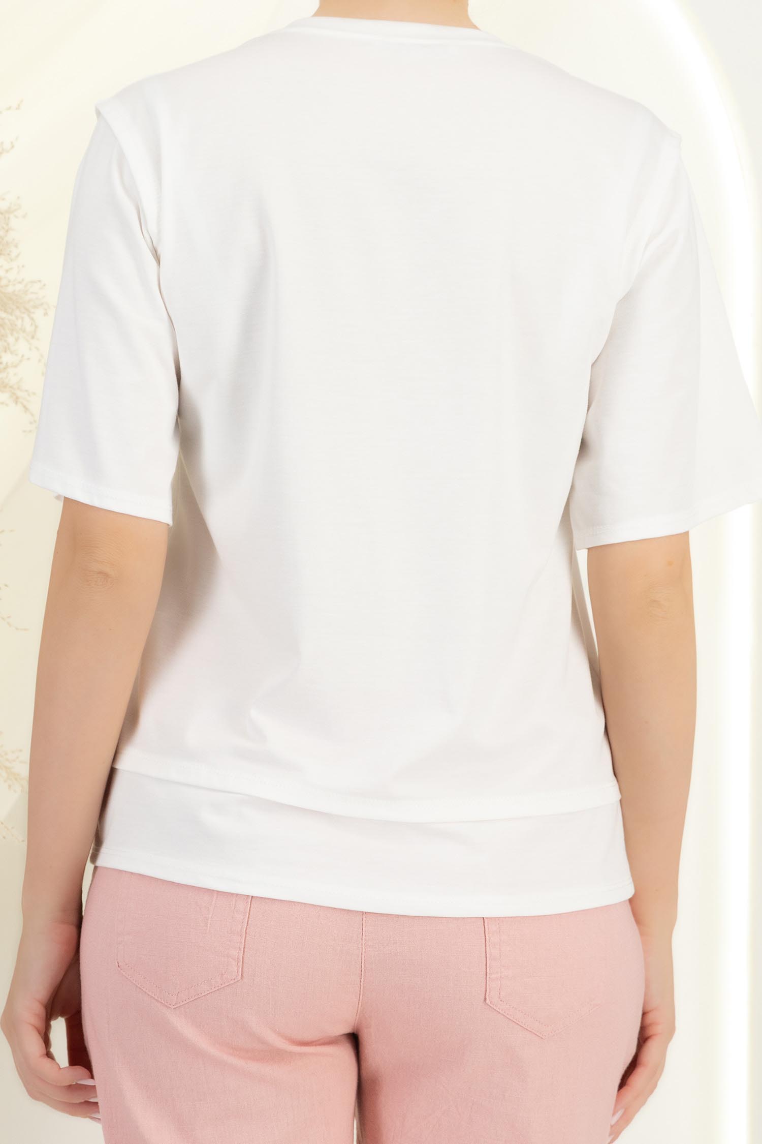 Tricou din viscoza alb cu un croi larg si decolteu rotunjit 6 - StarShinerS.ro