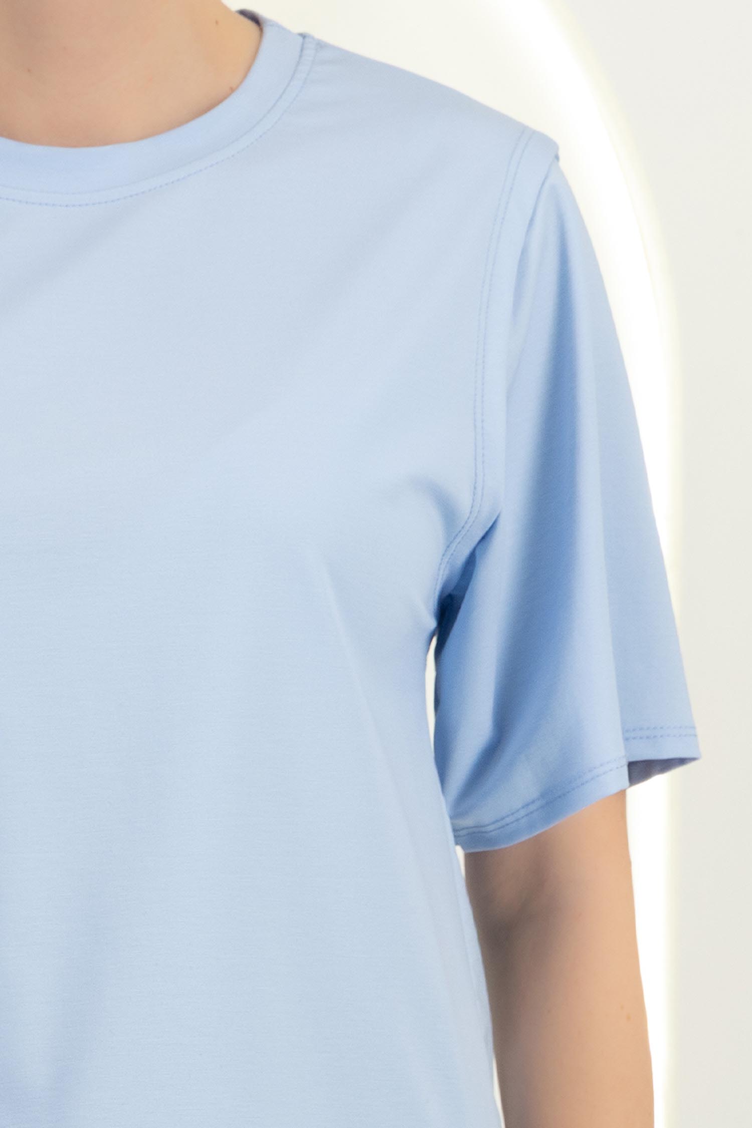 Tricou din viscoza albastru-deschiscu un croi larg si decolteu rotunjit 4 - StarShinerS.ro