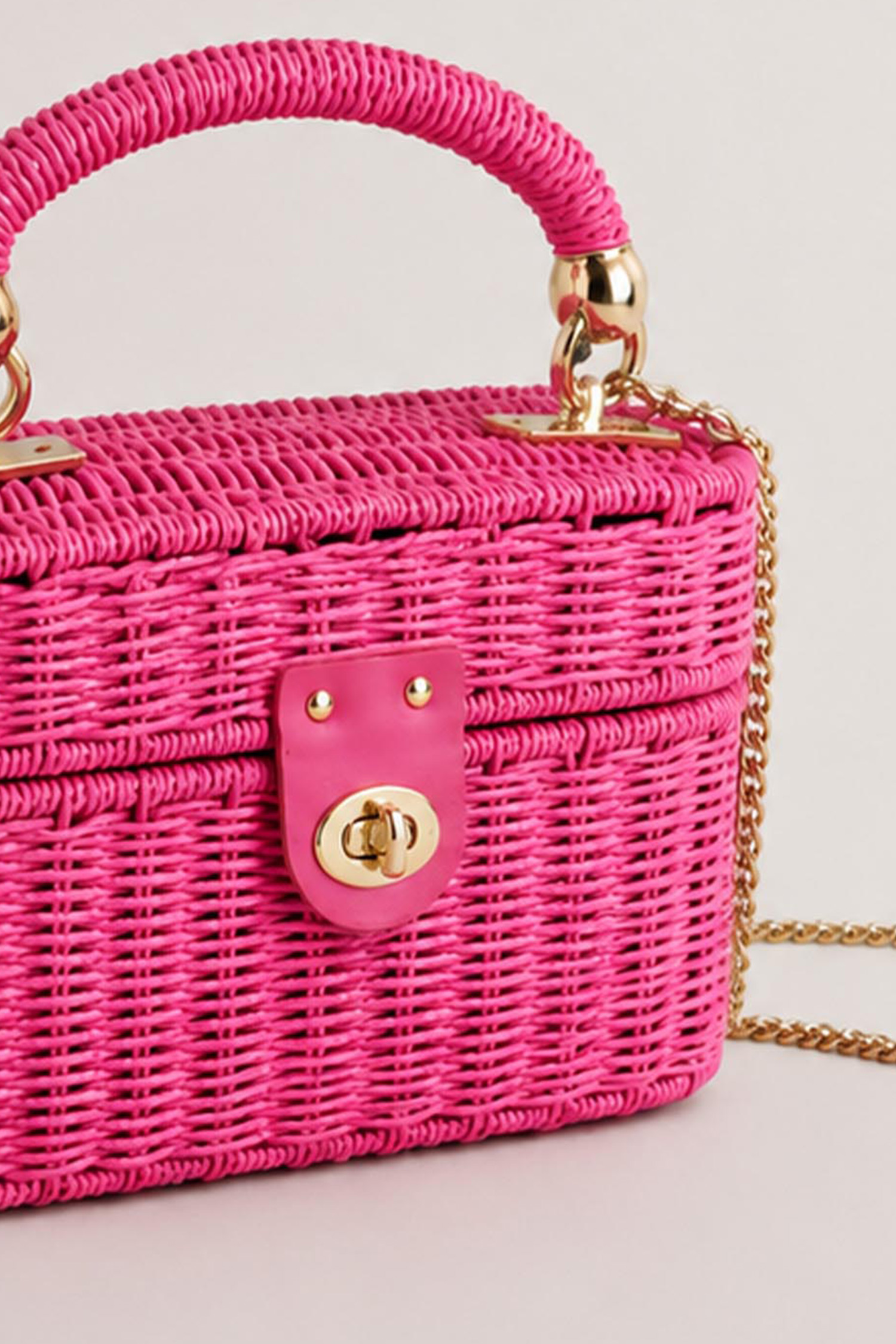 Geanta dama impletita ovala din ratan fuchsia 2 - StarShinerS.ro