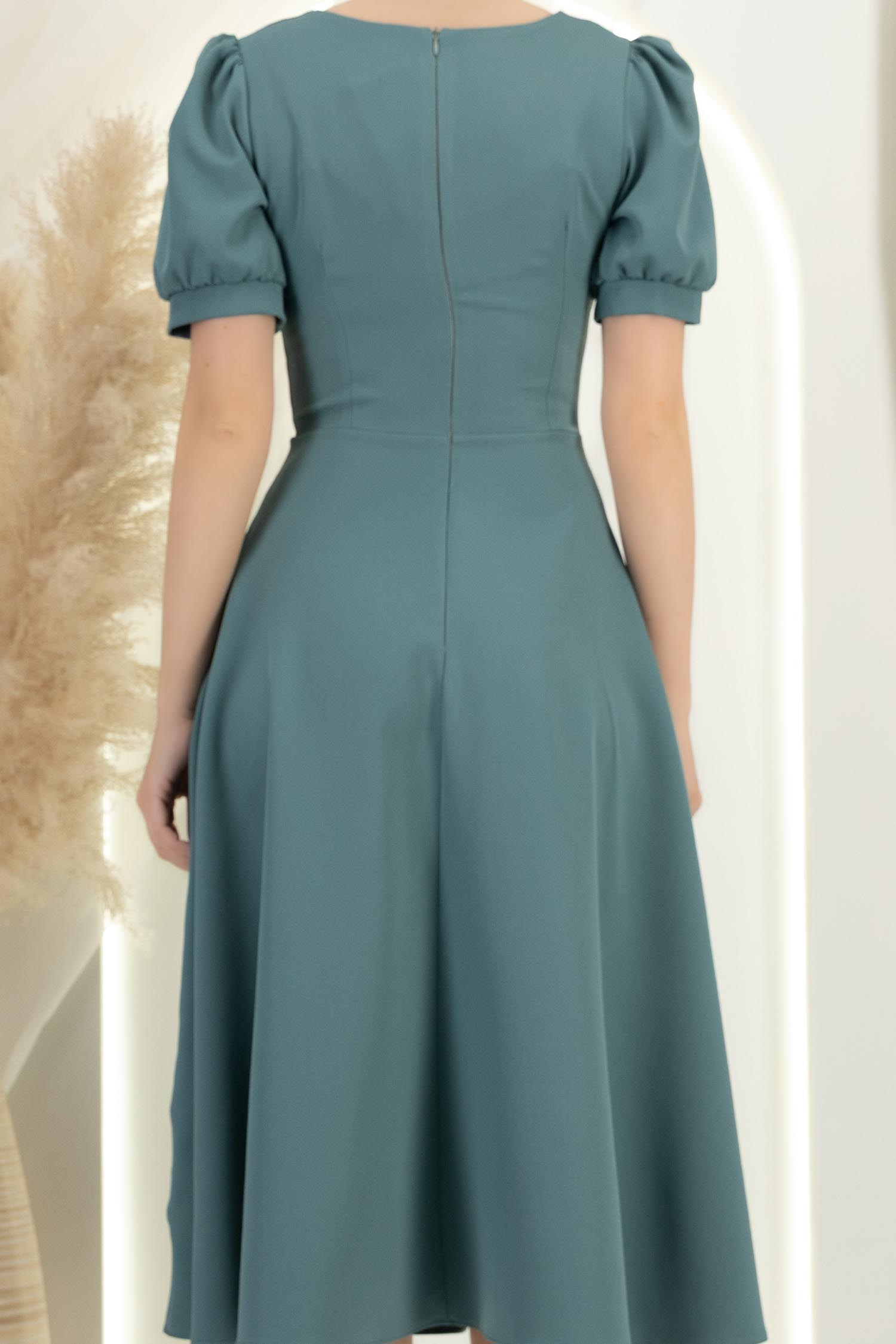 Rochie verde midi in clos cu brosa florala si buzunare - StarShinerS 6 - StarShinerS.ro