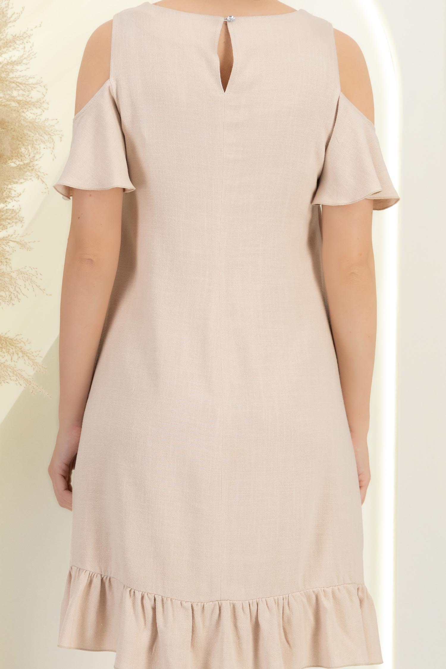 Rochie din viscoza si in bej scurta cu croi larg si umeri decupati - StarShinerS 4 - StarShinerS.ro