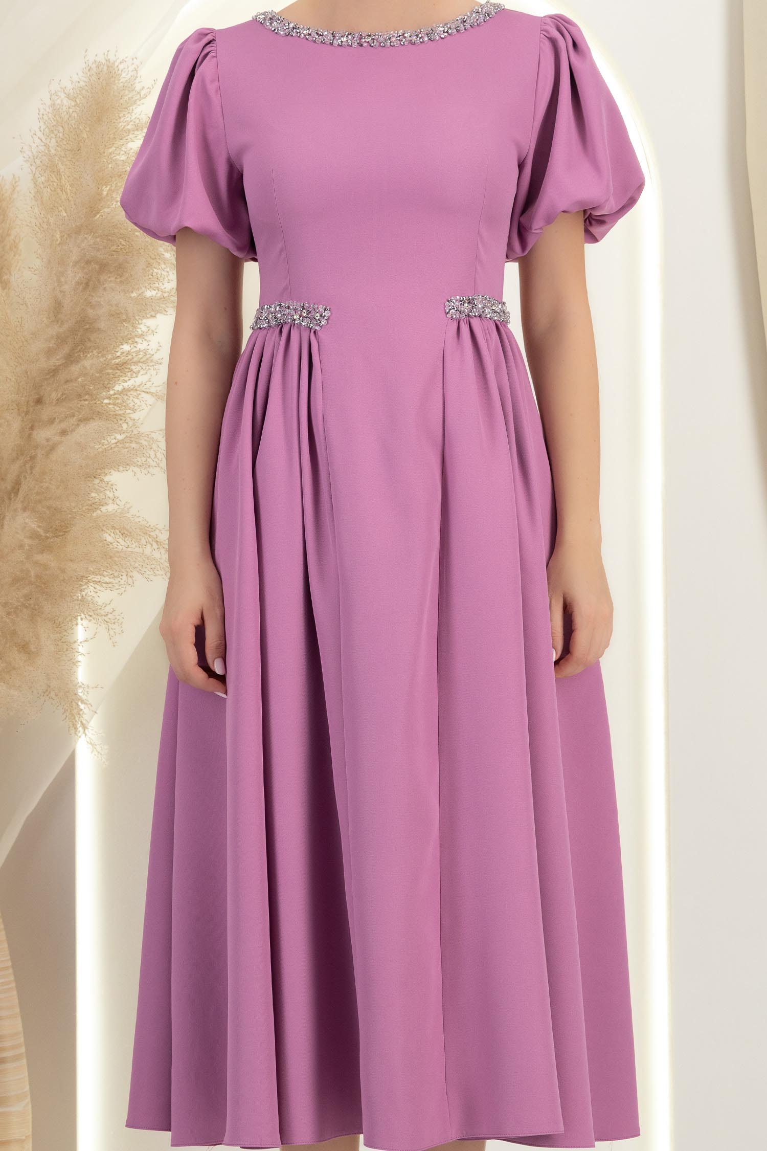 Rochie mov midi in clos cu aplicatii stralucitoare - StarShinerS 6 - StarShinerS.ro