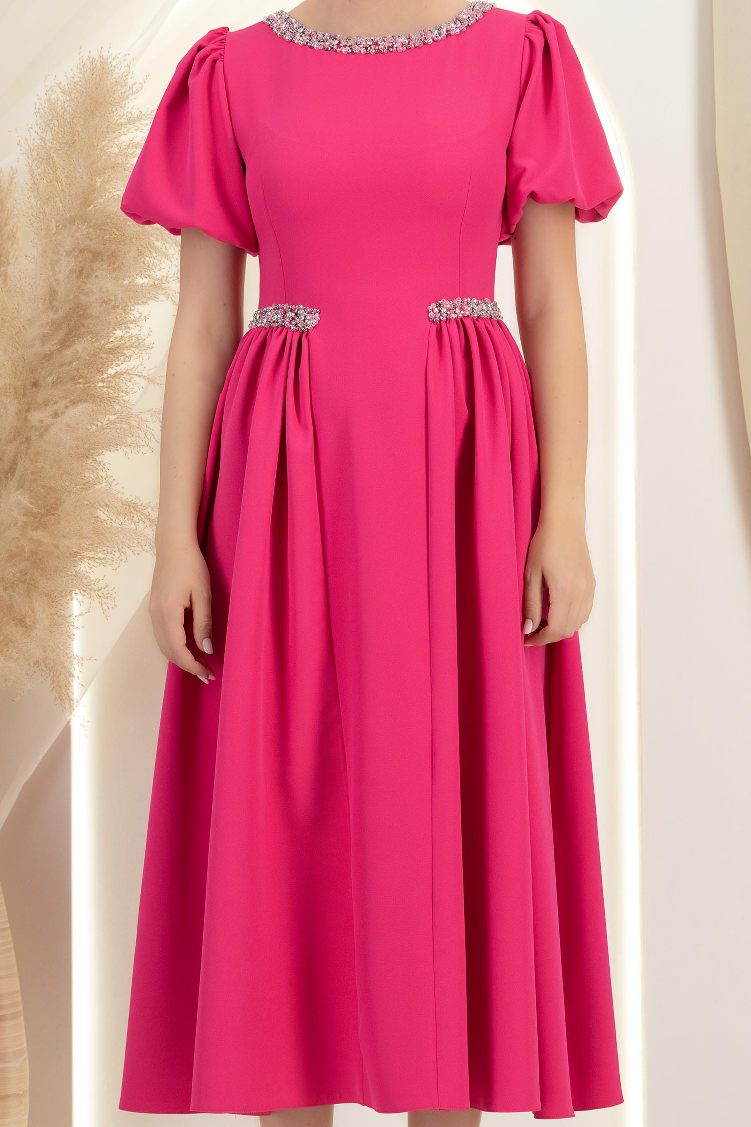 Rochie fuchsia midi in clos cu aplicatii stralucitoare - StarShinerS 5 - StarShinerS.ro