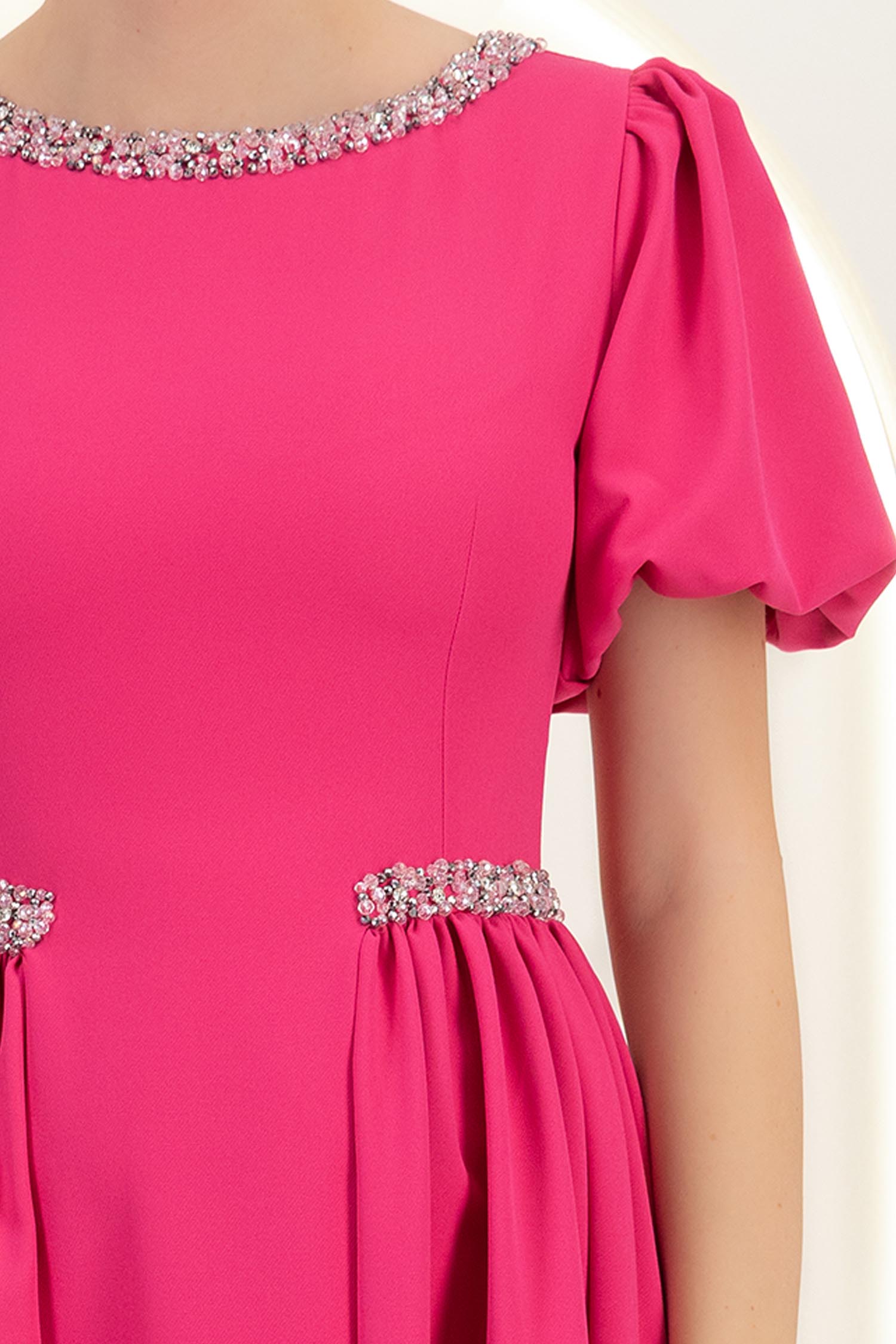 Rochie fuchsia midi in clos cu aplicatii stralucitoare - StarShinerS 4 - StarShinerS.ro