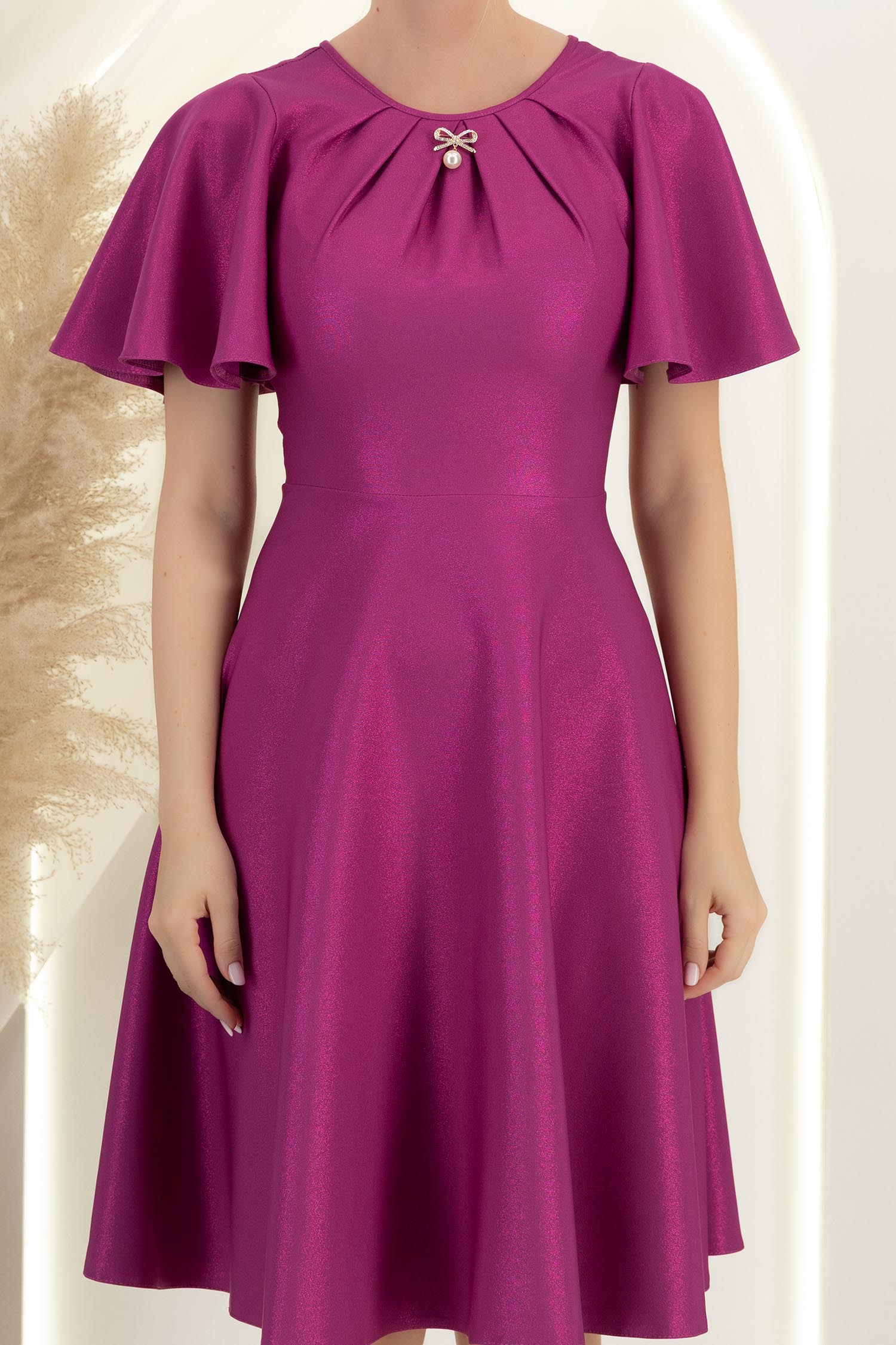 Rochie zmeura cu sclipici midi in clos cu mâneci tip fluture - StarShinerS 5 - StarShinerS.ro