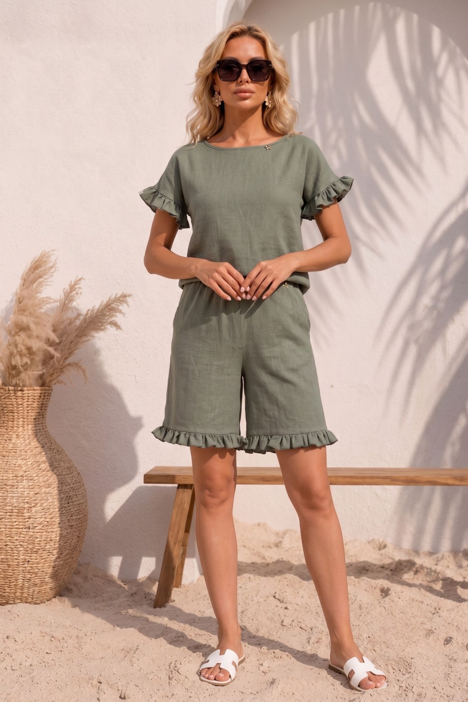 Pantaloni scurti khaki din viscoza scurt larg 2 - StarShinerS.ro