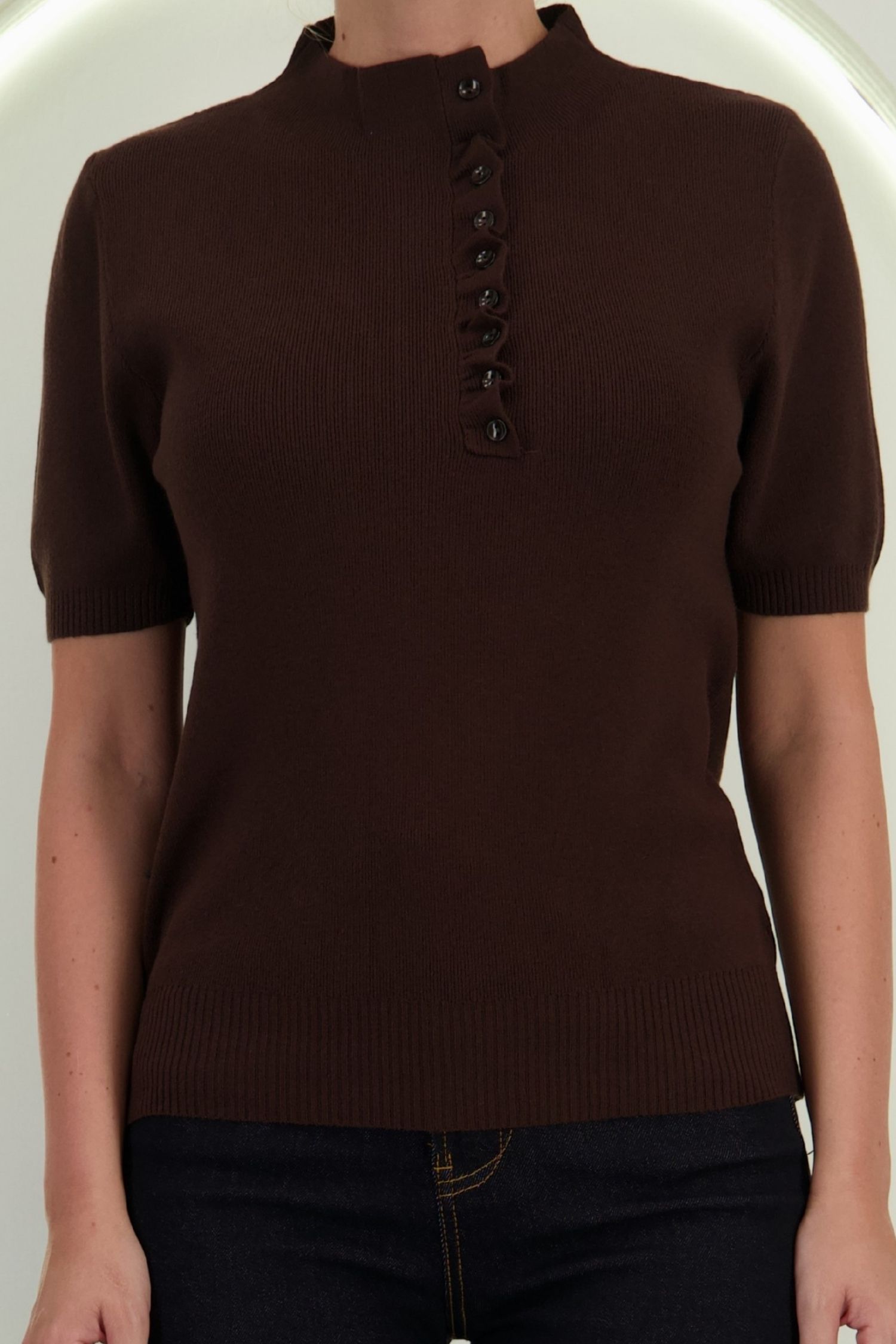Bluza dama din tricot fin maro cu maneca scurta cu un croi larg si guler inalt 4 - StarShinerS.ro