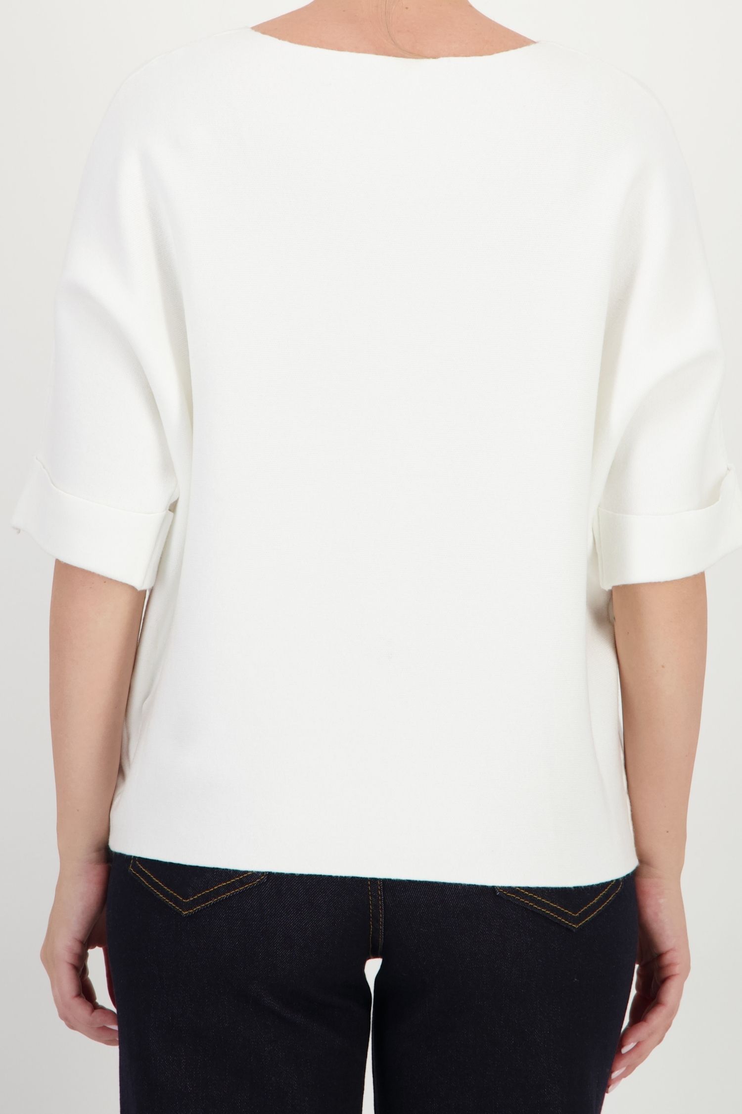 Bluza dama din tricot fin alba cu un croi larg si accesoriu cu pietre strass 5 - StarShinerS.ro