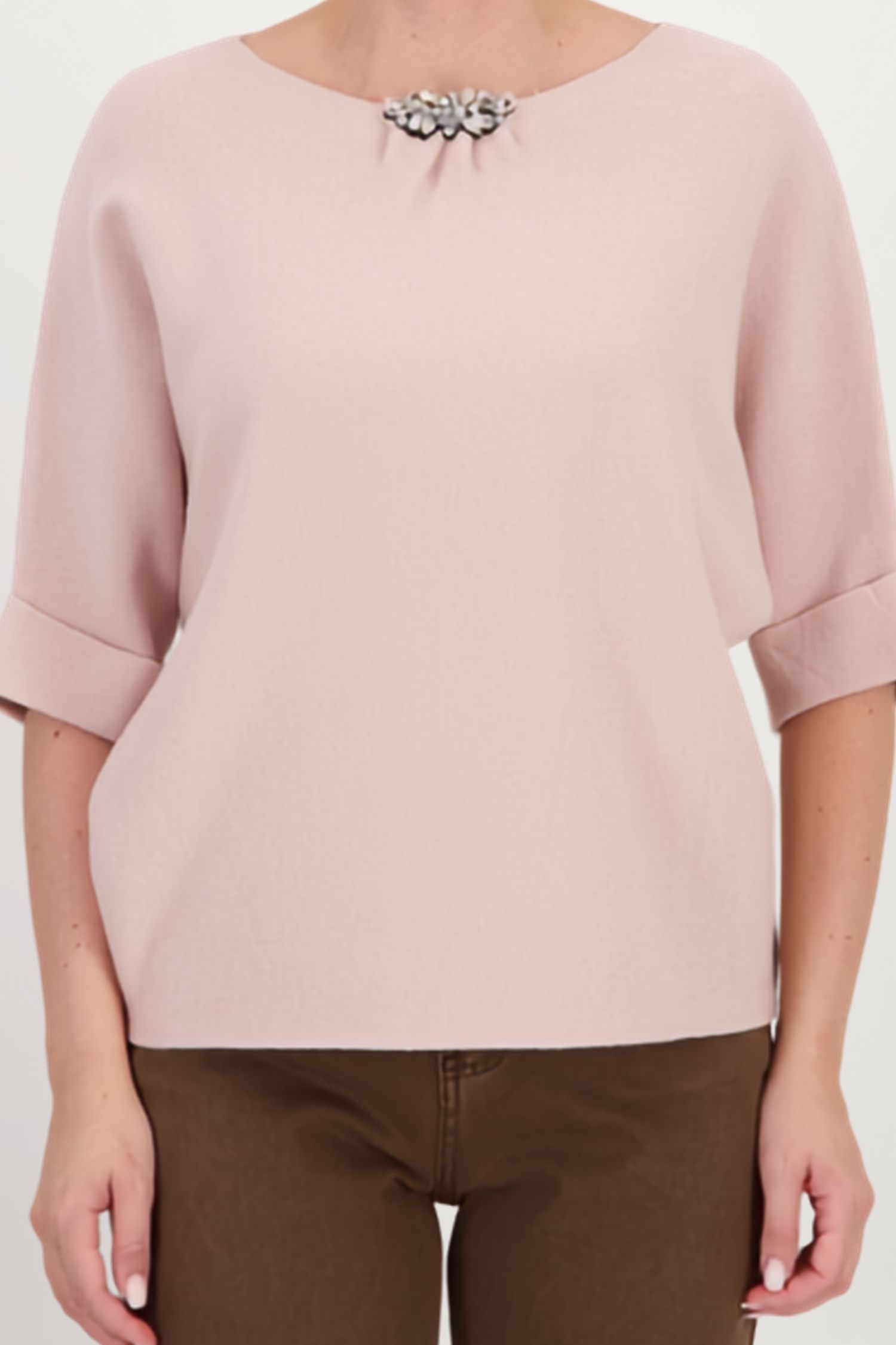 Bluza dama din tricot fin roz pudra cu un croi larg si accesoriu cu pietre strass 4 - StarShinerS.ro