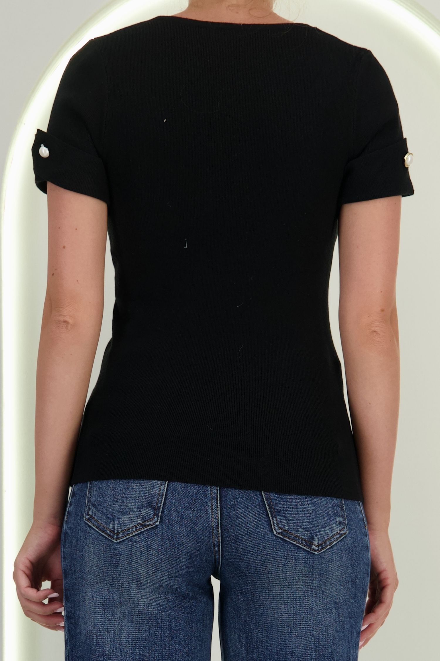 Bluza dama din tricot fin neagra cu maneca scurta mulata si accesoriu tip perla 4 - StarShinerS.ro