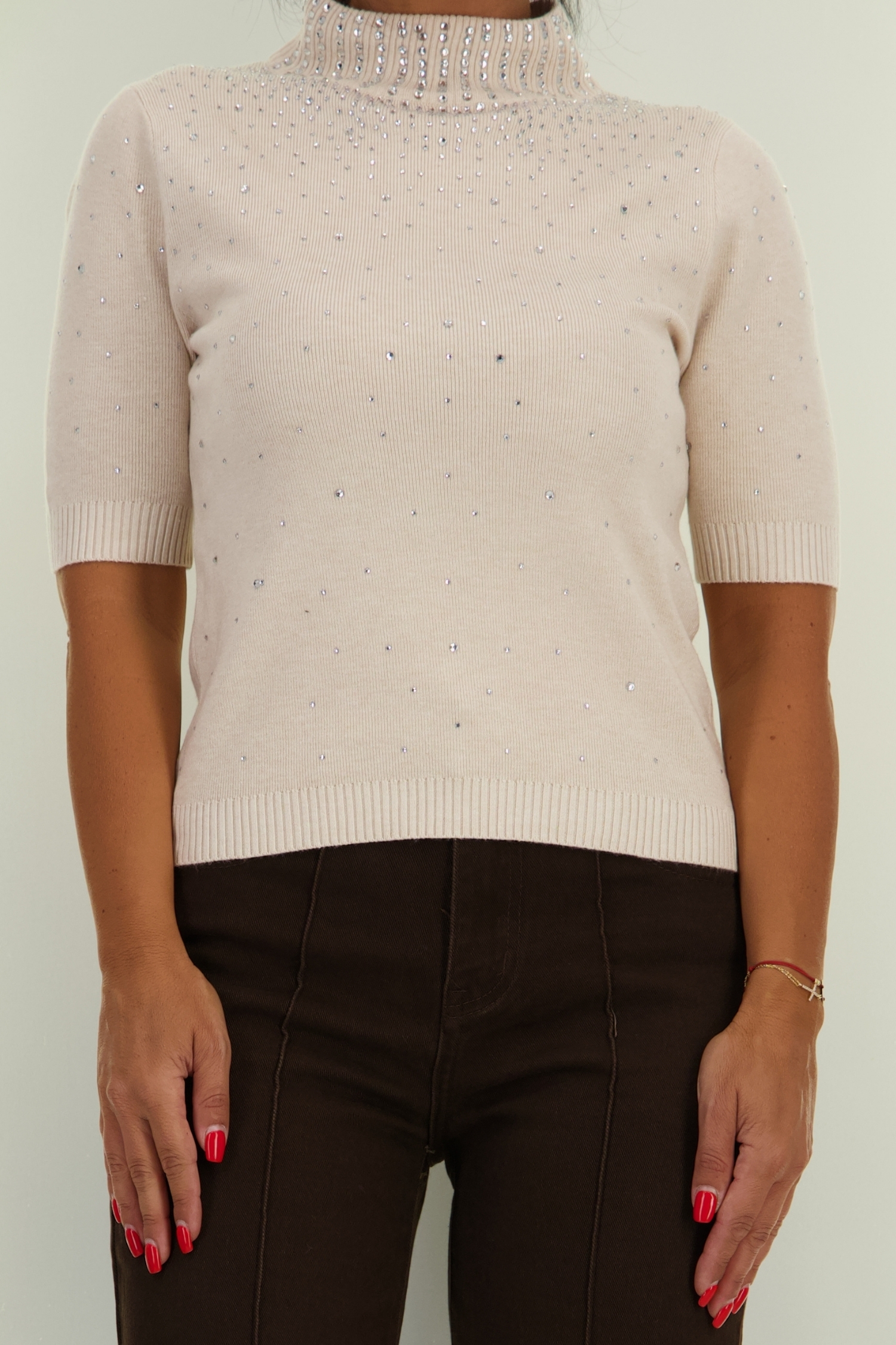 Bluza dama din tricot fin crem cu un croi larg accesorizata cu pietre strass 3 - StarShinerS.ro