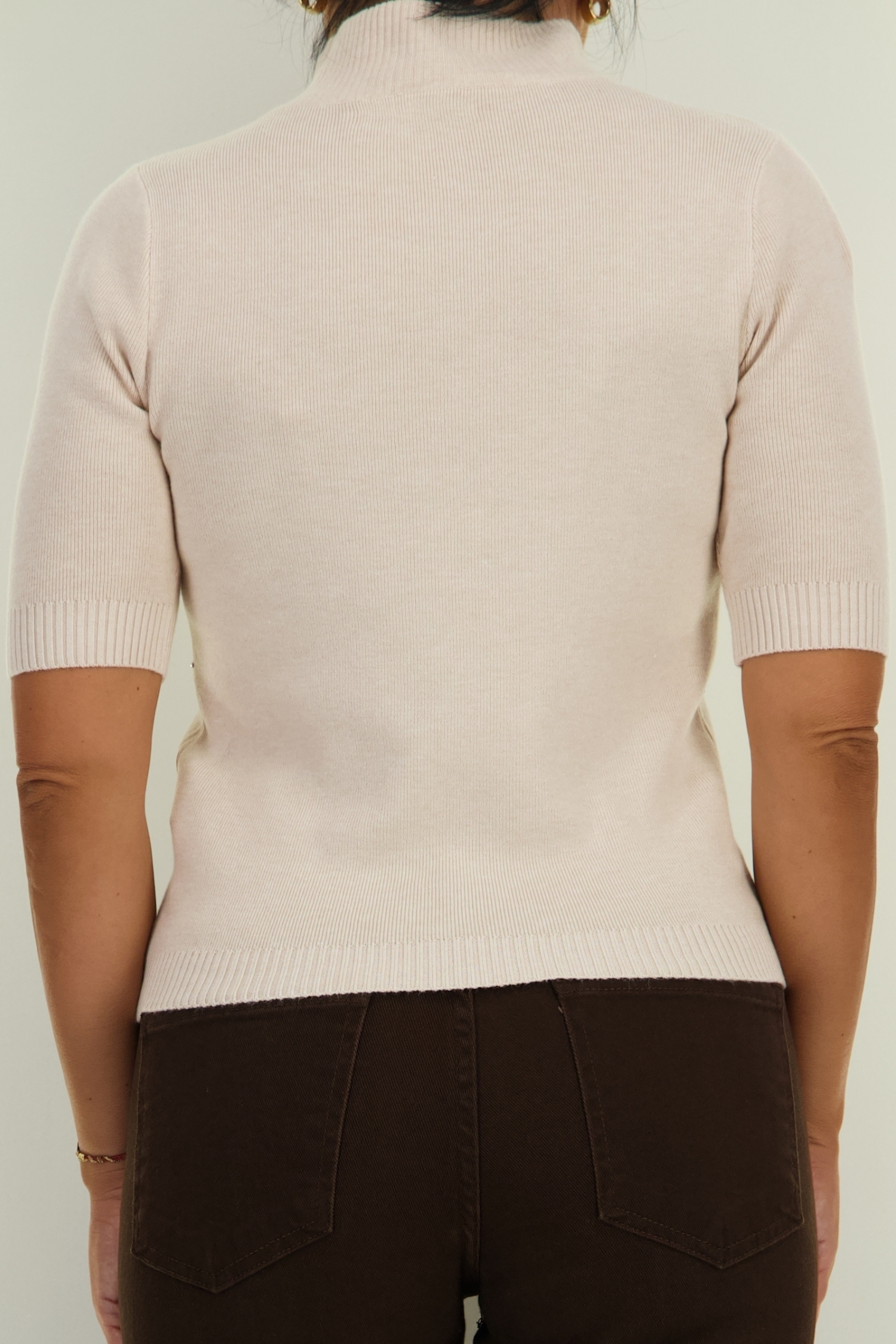 Bluza dama din tricot fin crem cu un croi larg accesorizata cu pietre strass 4 - StarShinerS.ro