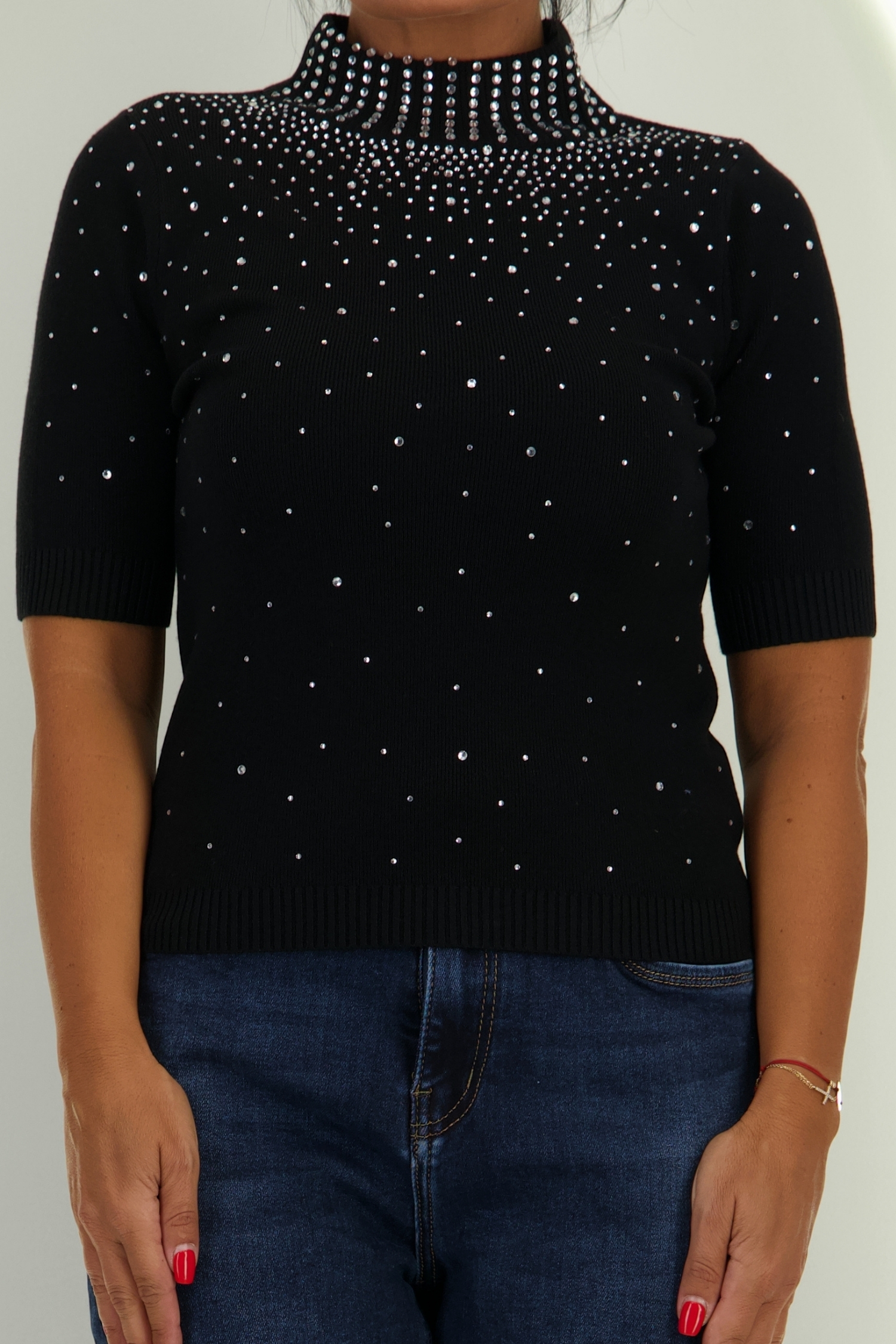 Bluza dama din tricot fin neagra cu un croi larg accesorizata cu pietre strass 4 - StarShinerS.ro