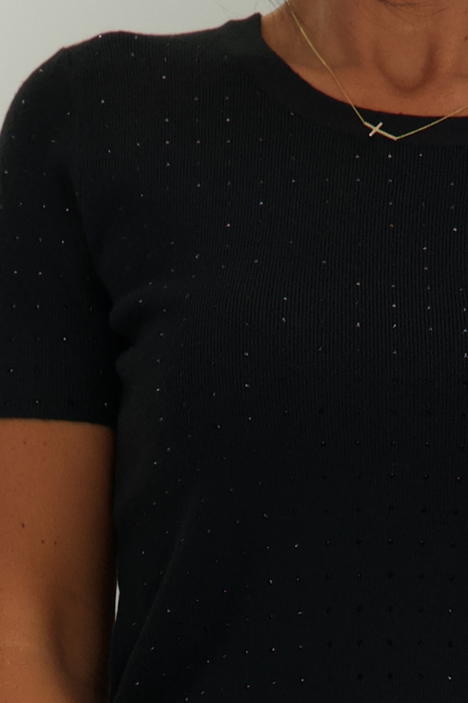 Bluza dama din tricot fin neagra mulata accesorizata cu pietre strass 3 - StarShinerS.ro