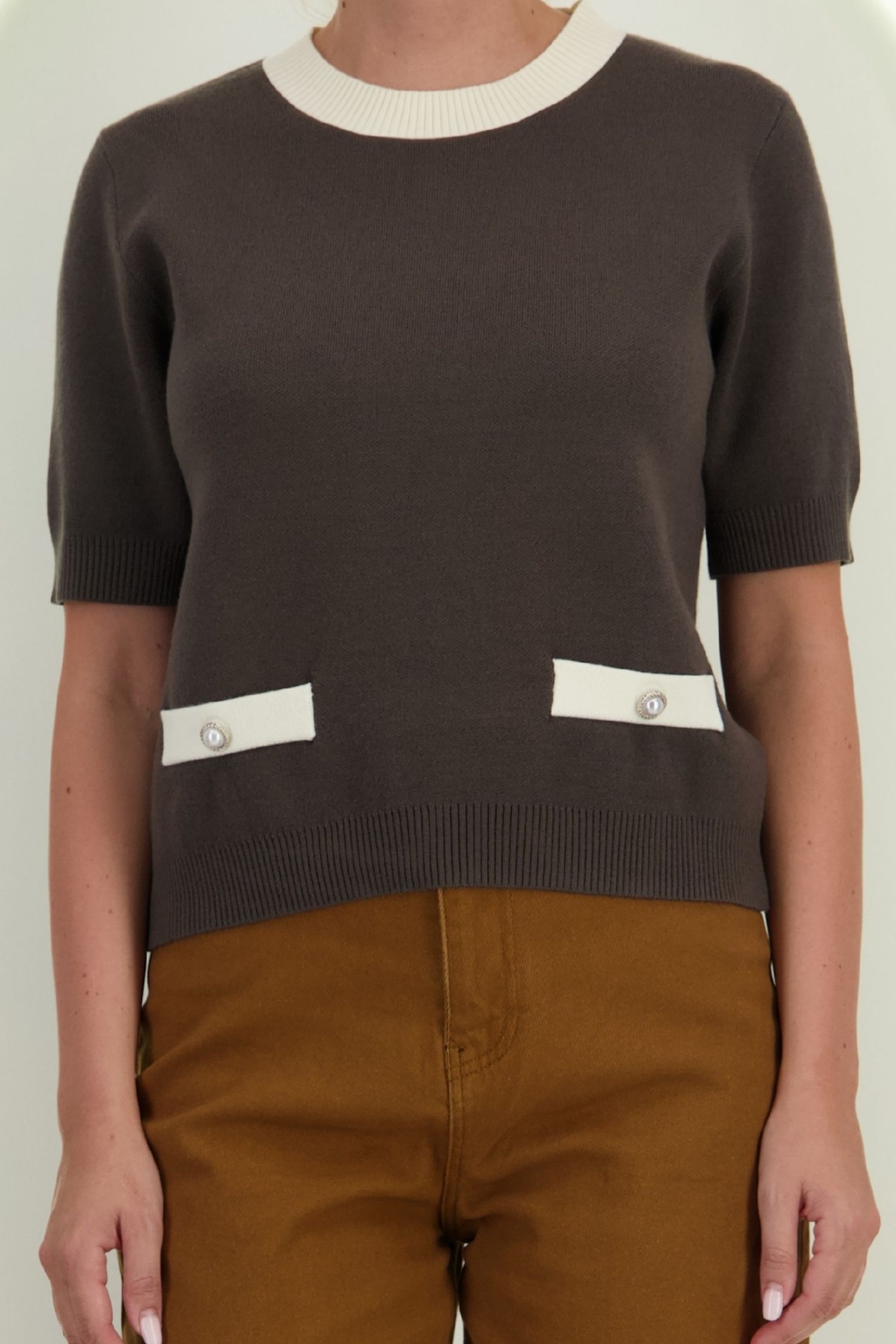 Bluza dama din tricot fin kaki cu un croi larg cu buzunare false accesorizate 3 - StarShinerS.ro