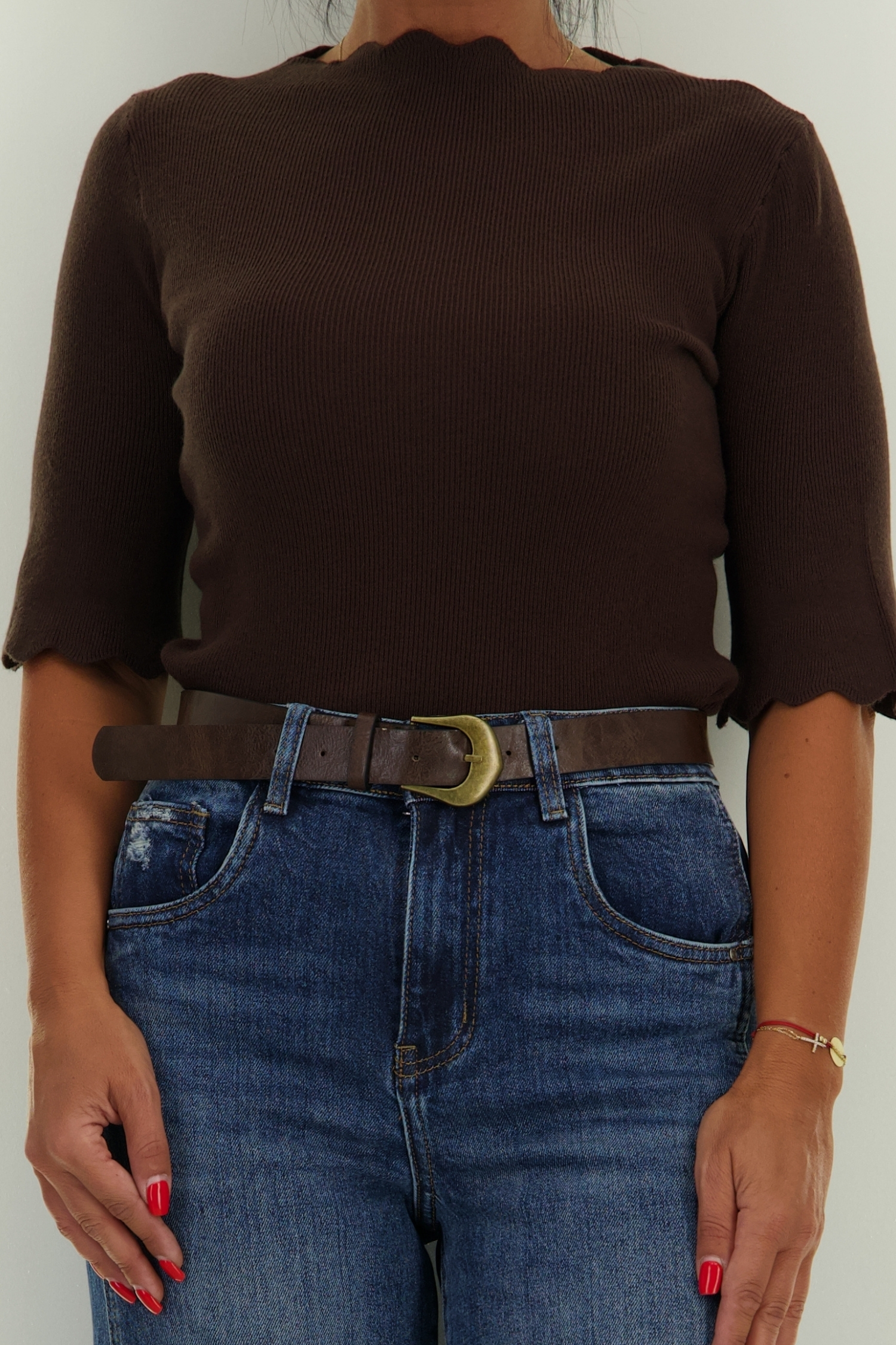 Bluza dama din tricot fin maro cu un croi mulat si decupaje speciale 4 - StarShinerS.ro
