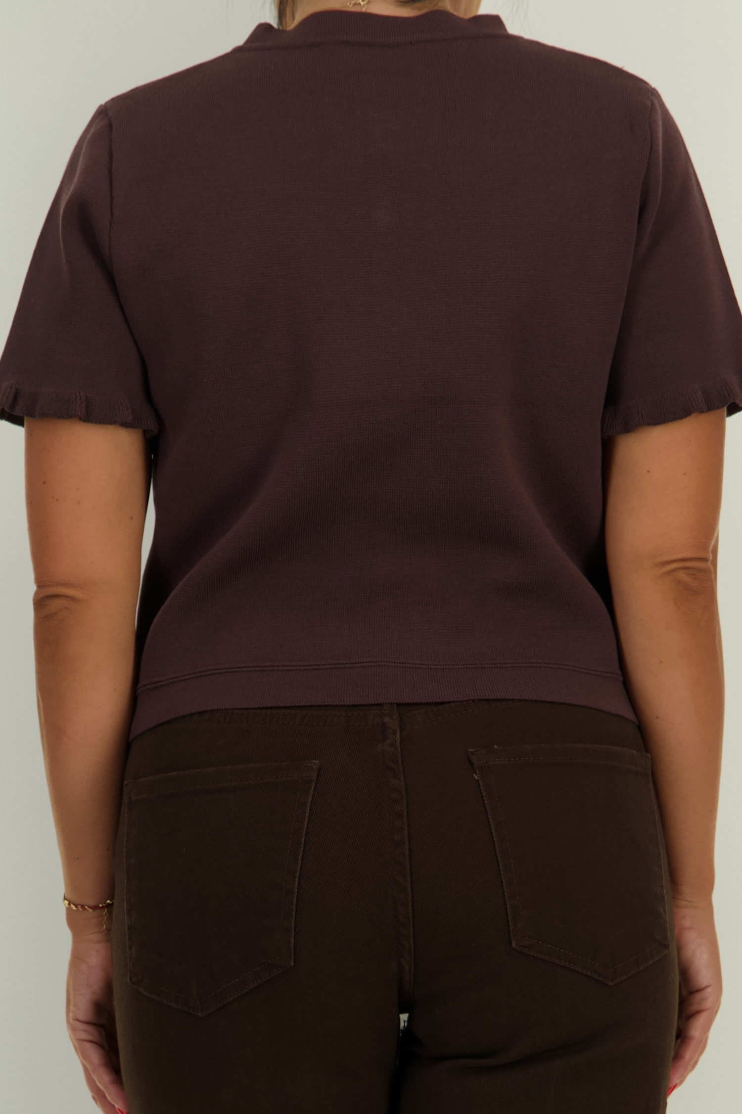 Bluza dama din tricot fin maro cu un croi larg si nasturi aurii decorativi 5 - StarShinerS.ro